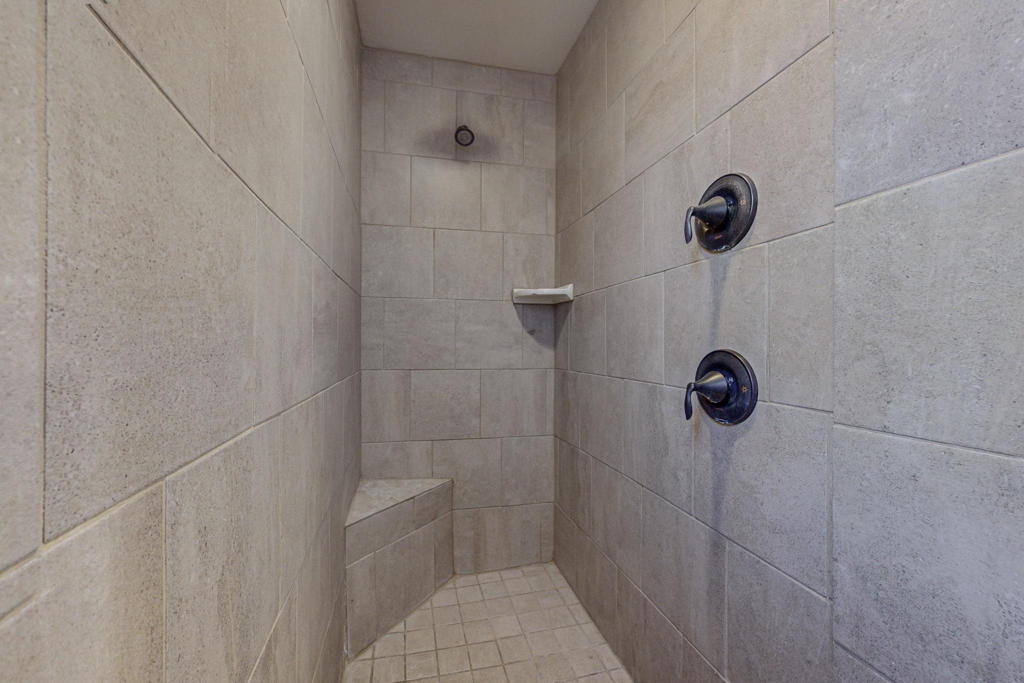 4277 MOUNTAIN TRAIL Loop NE