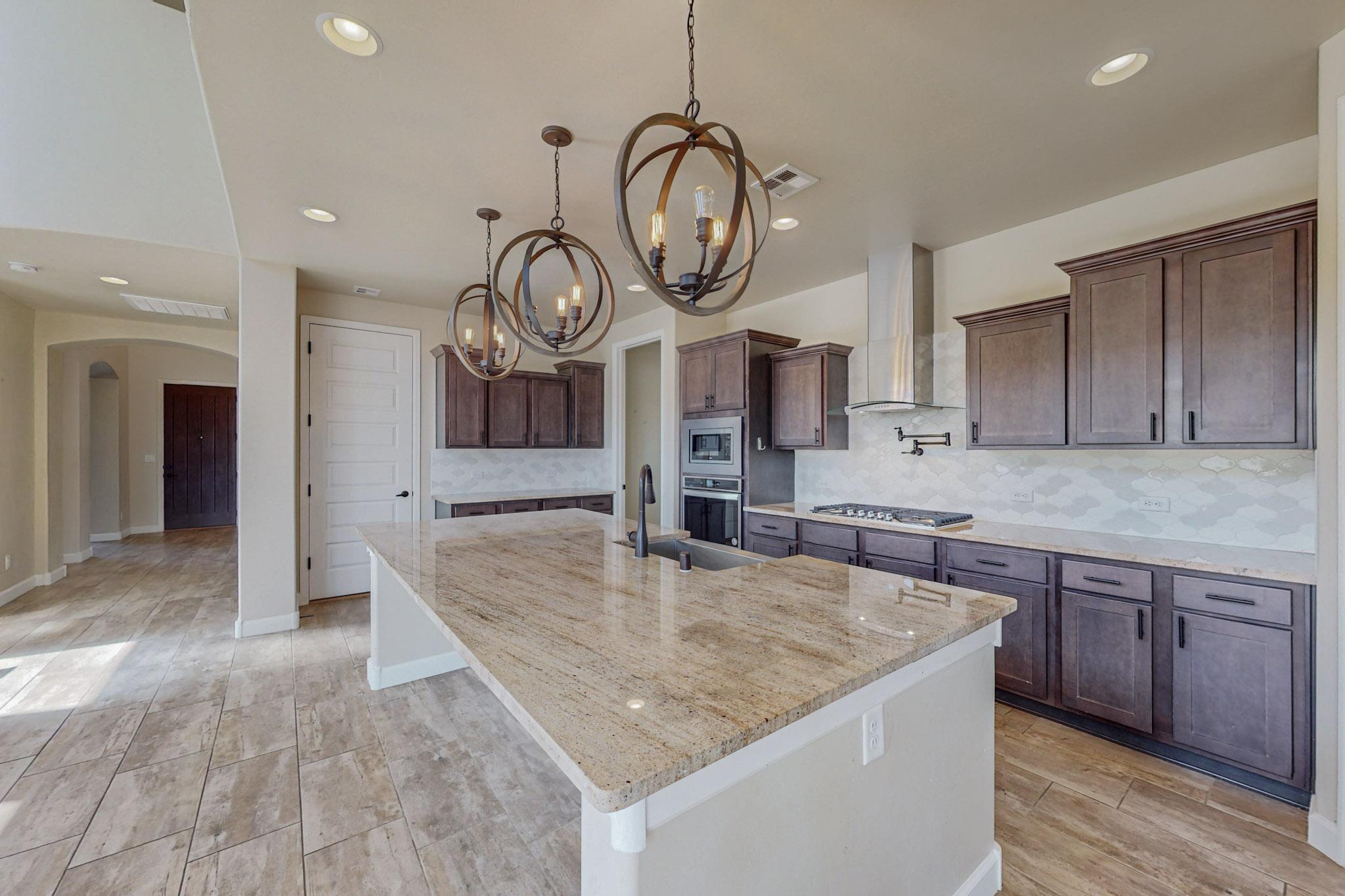 4277 MOUNTAIN TRAIL Loop NE