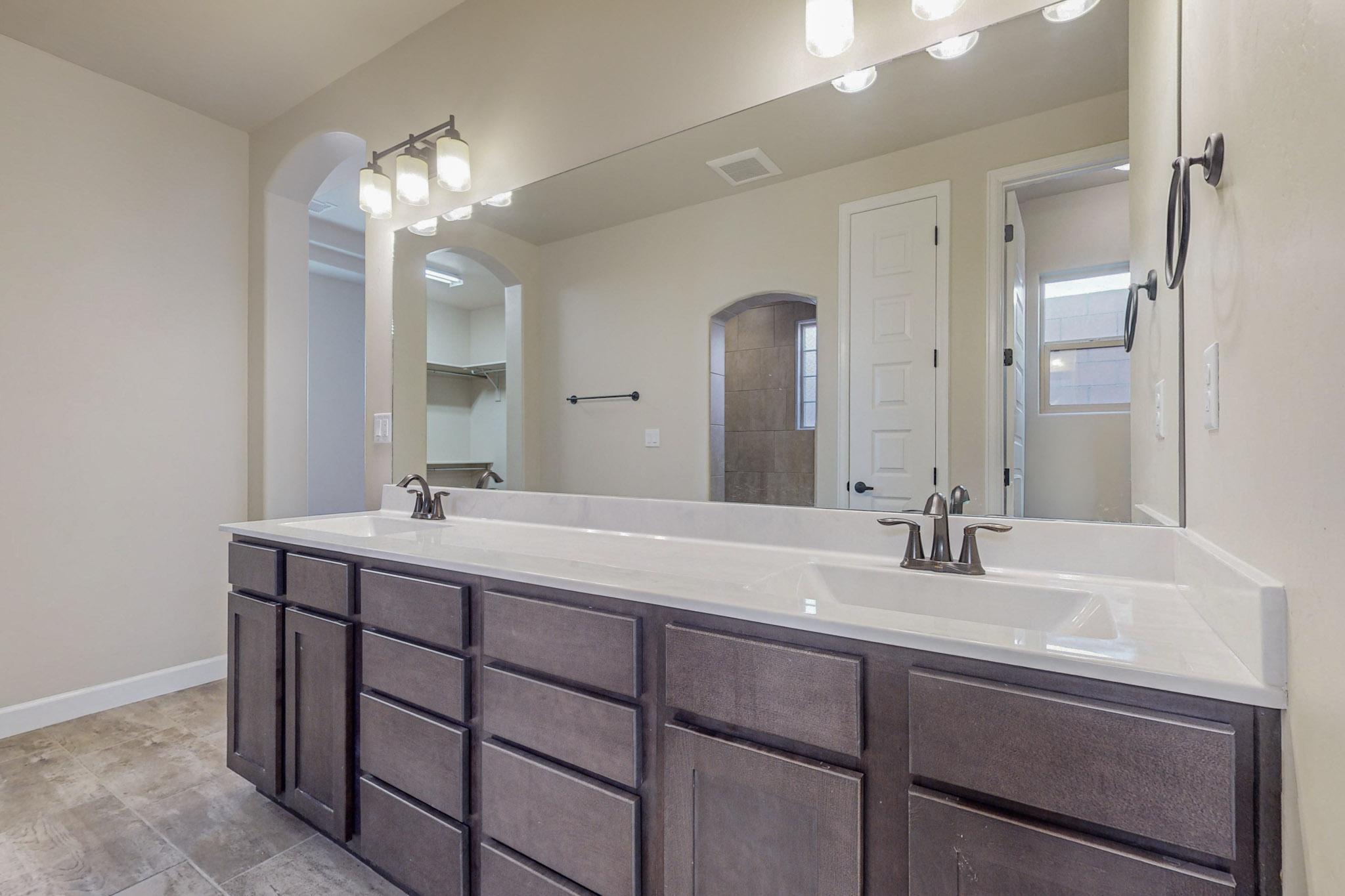 4277 MOUNTAIN TRAIL Loop NE