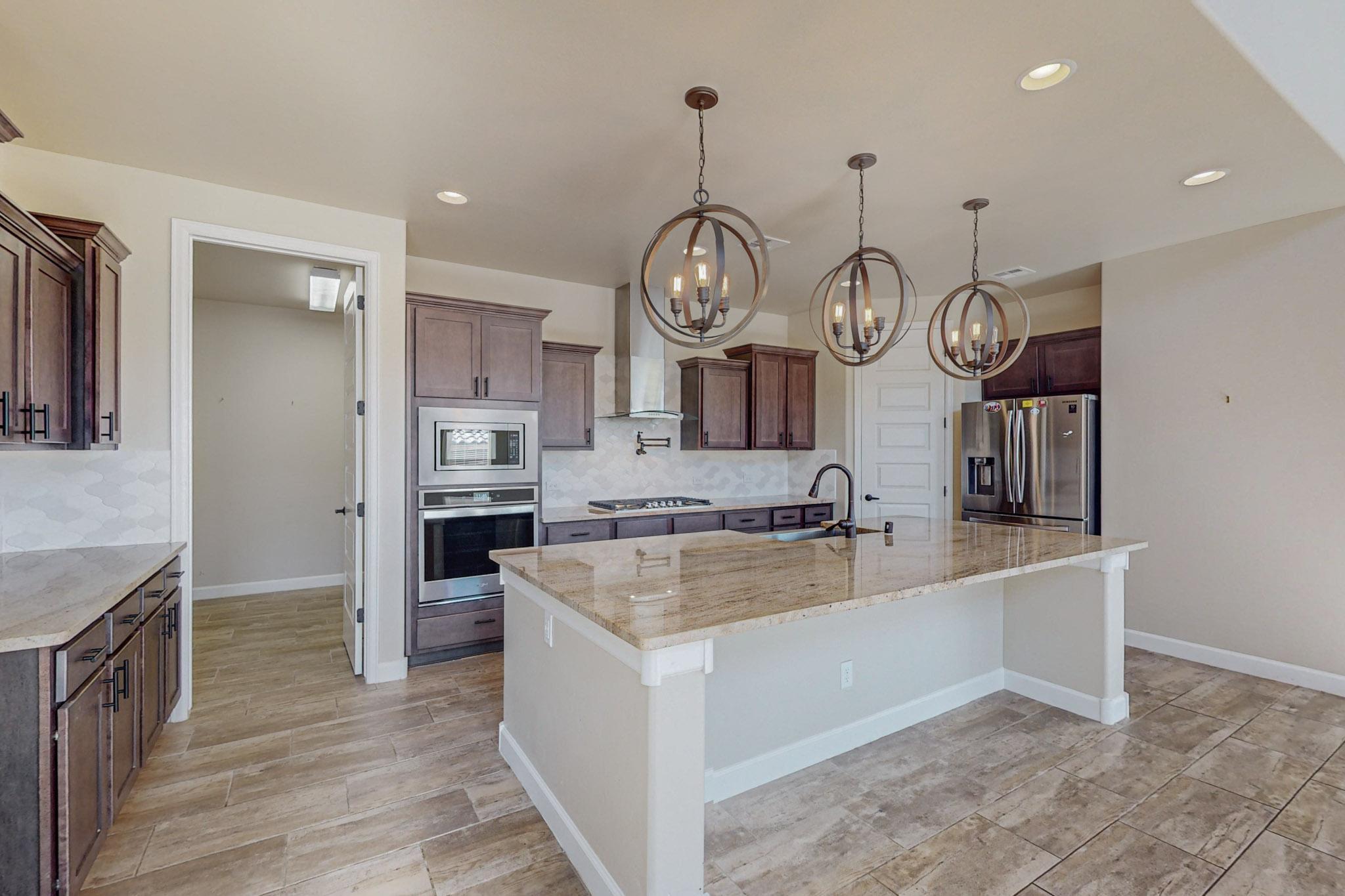 4277 MOUNTAIN TRAIL Loop NE