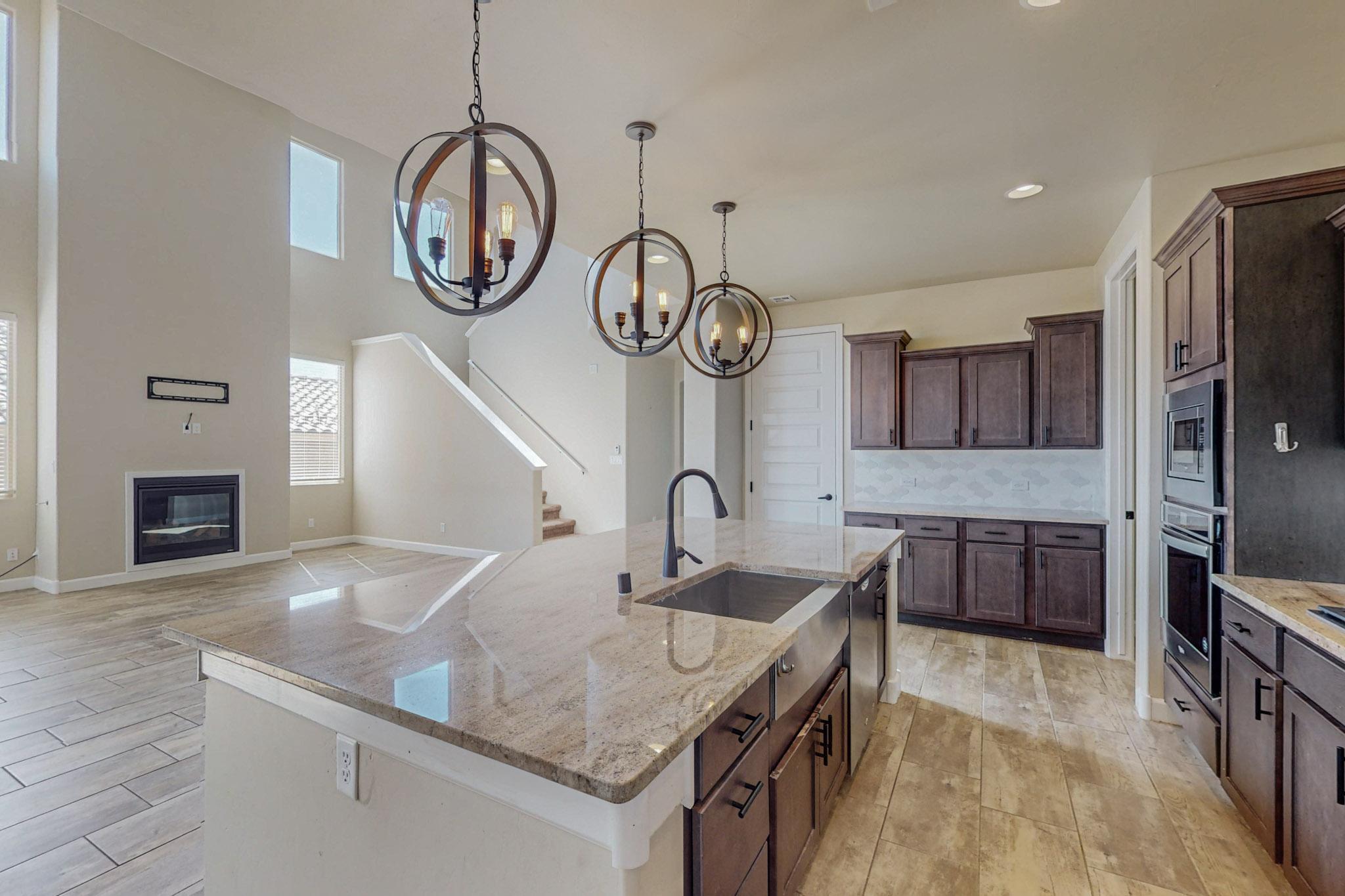 4277 MOUNTAIN TRAIL Loop NE