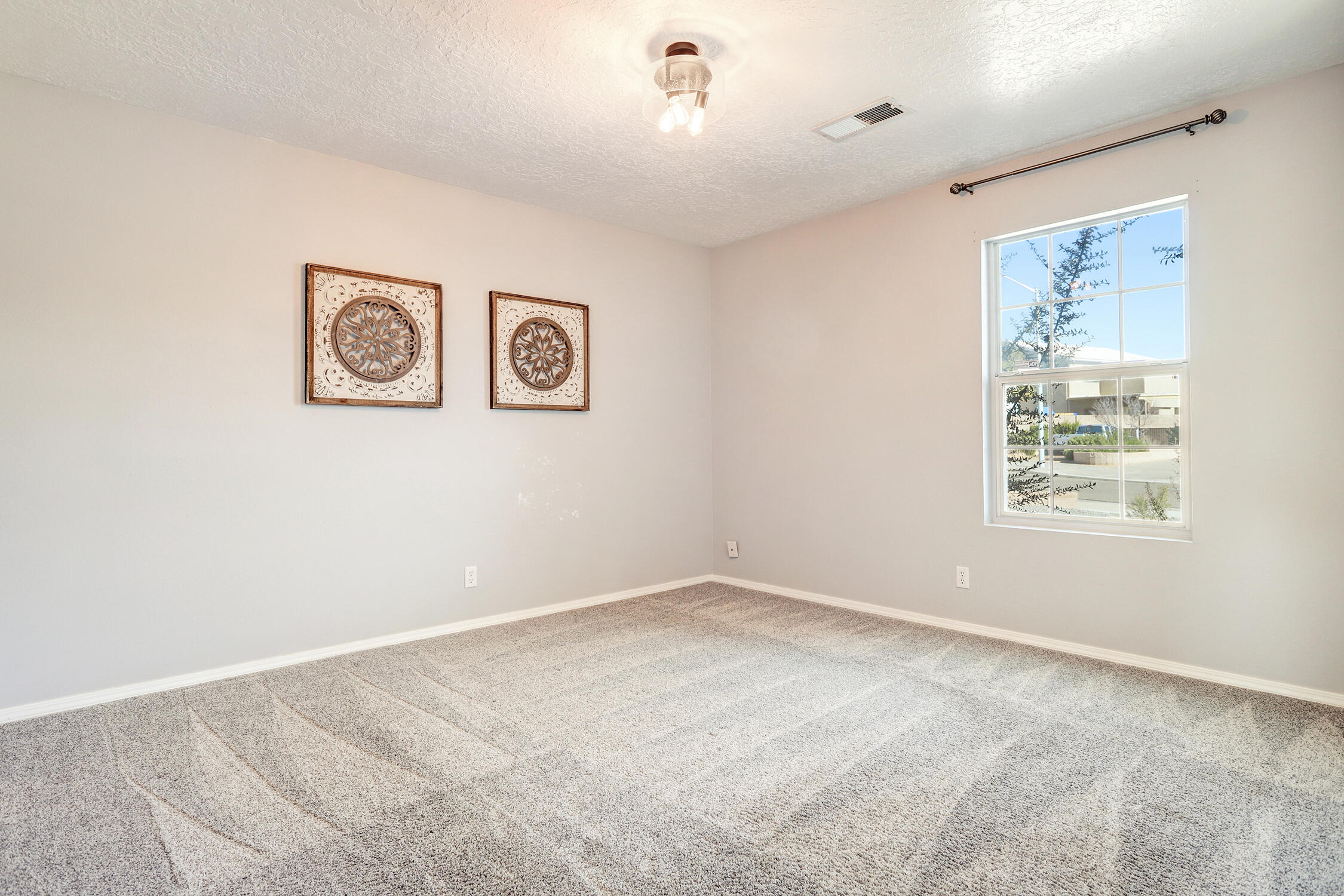 2417 Tyler Loop NE