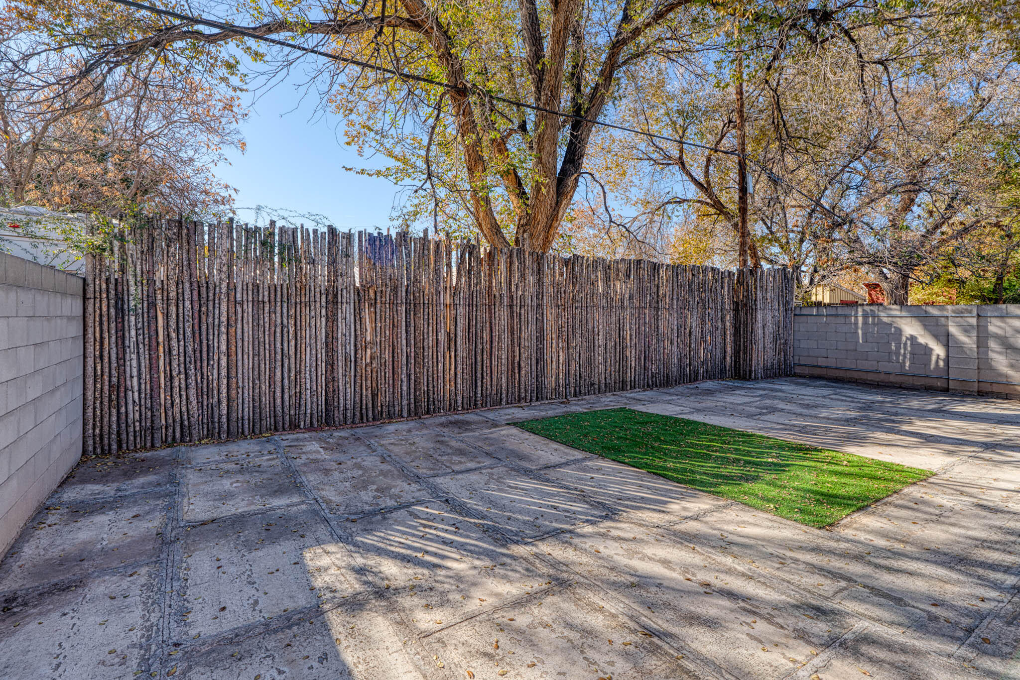 420 BAZAN Court SW