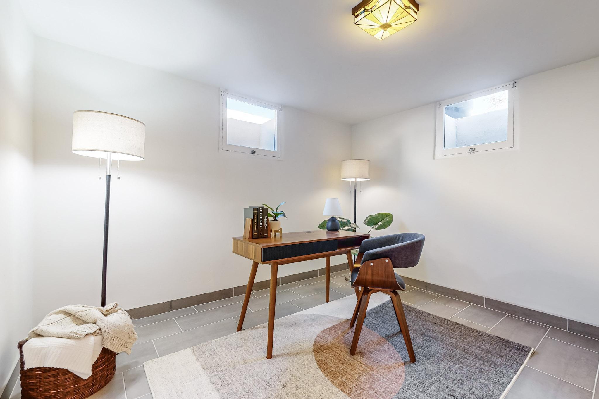 212 RICHMOND Drive SE