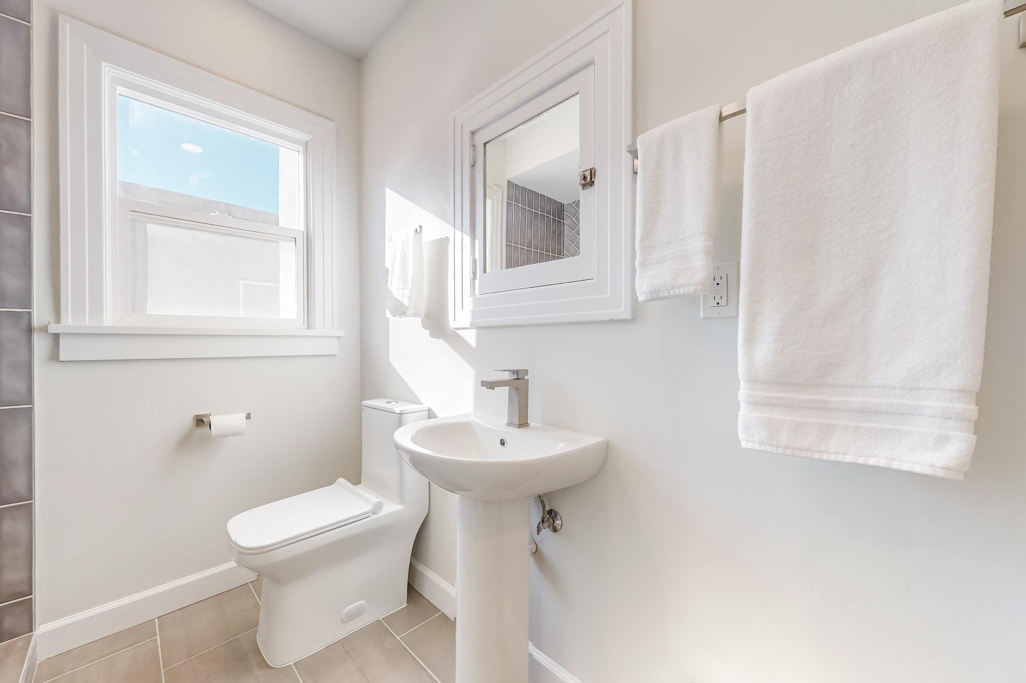 212 RICHMOND Drive SE