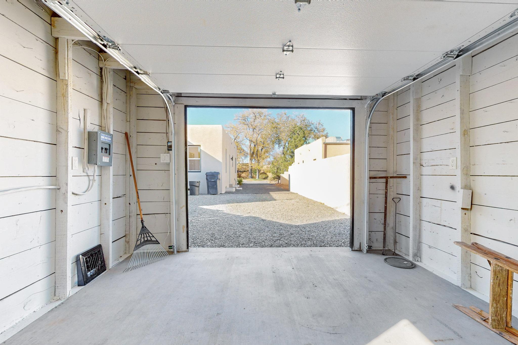212 RICHMOND Drive SE