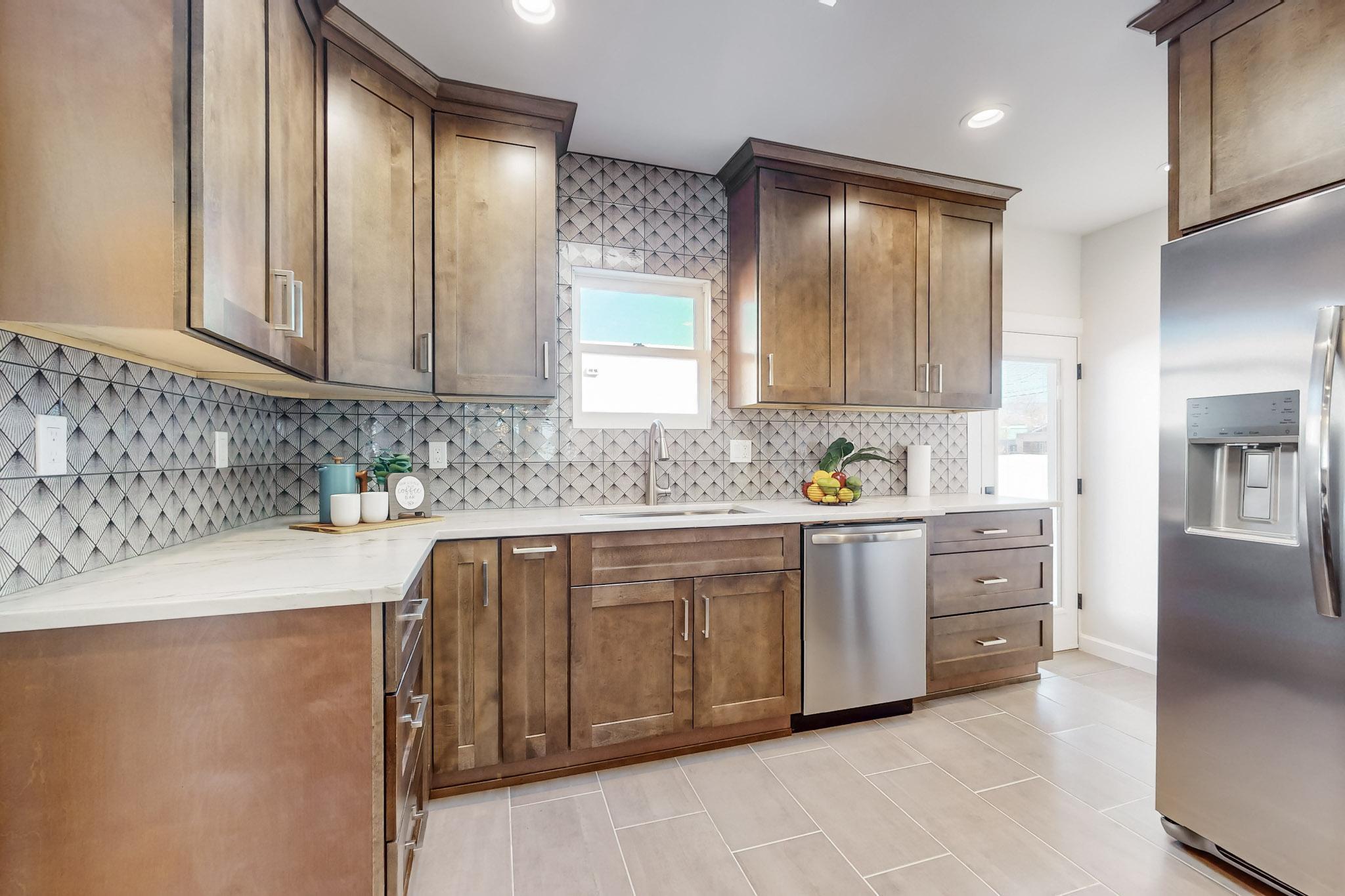 212 RICHMOND Drive SE