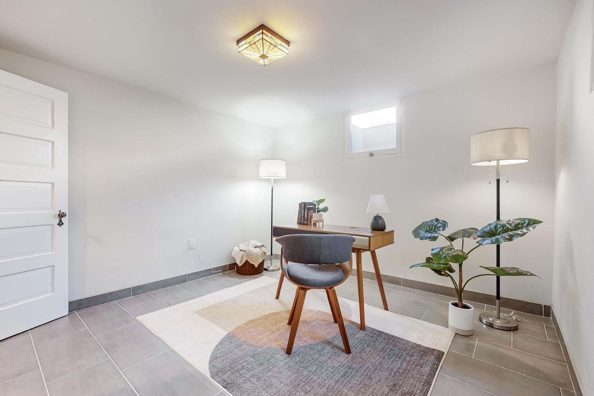 212 RICHMOND Drive SE