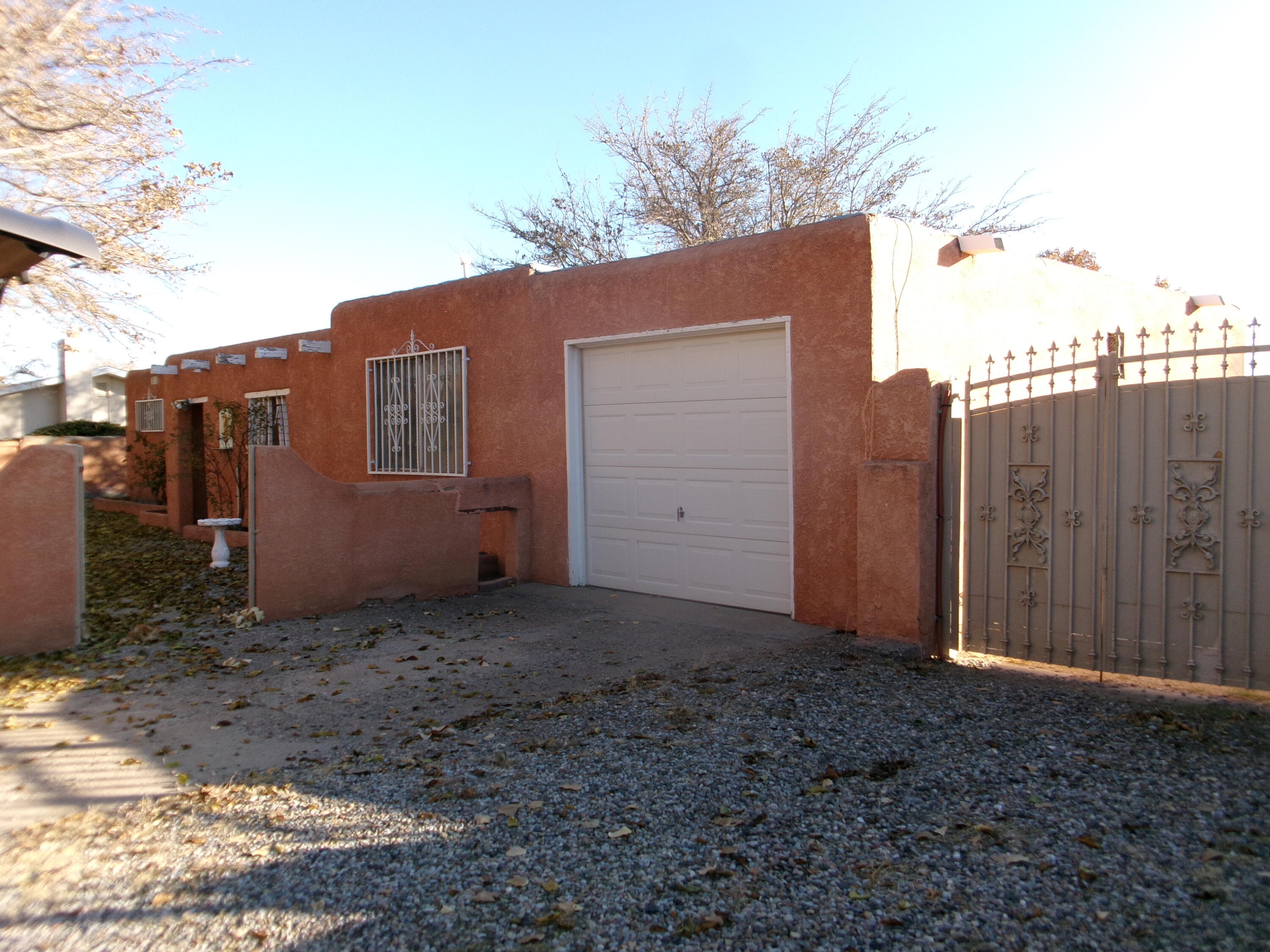 2322 VALLE DEL SOL Court SW