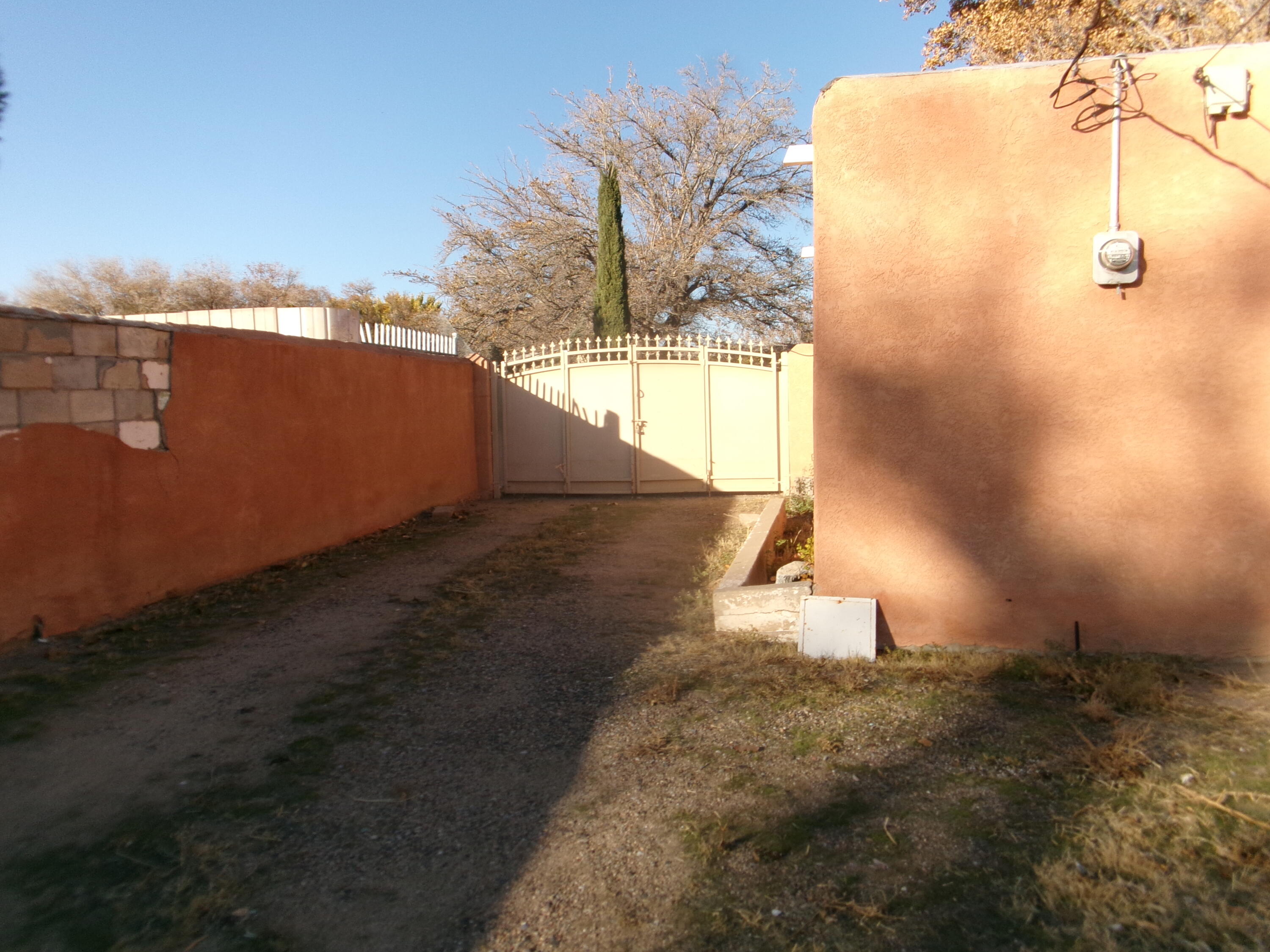 2322 VALLE DEL SOL Court SW
