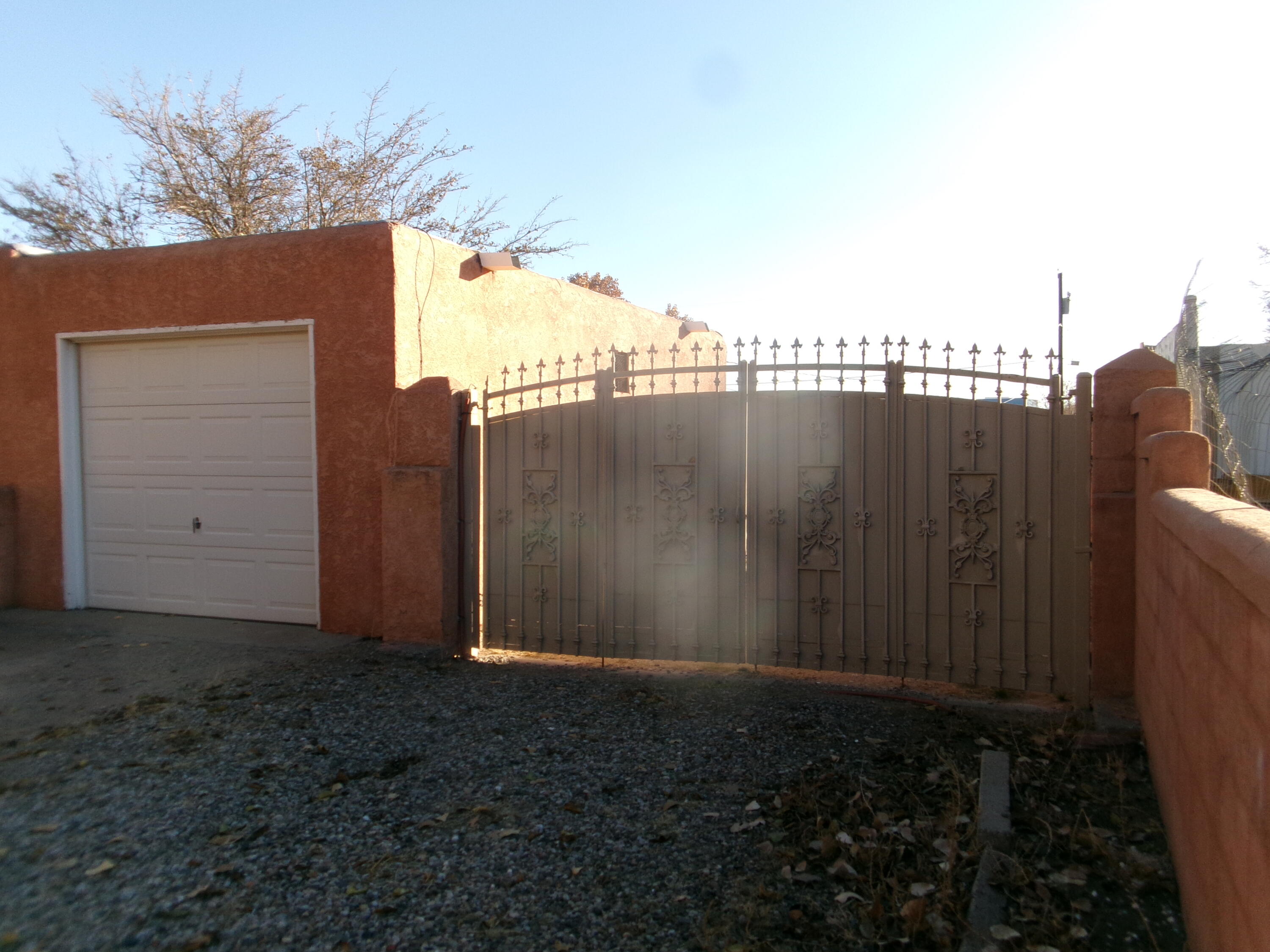 2322 VALLE DEL SOL Court SW