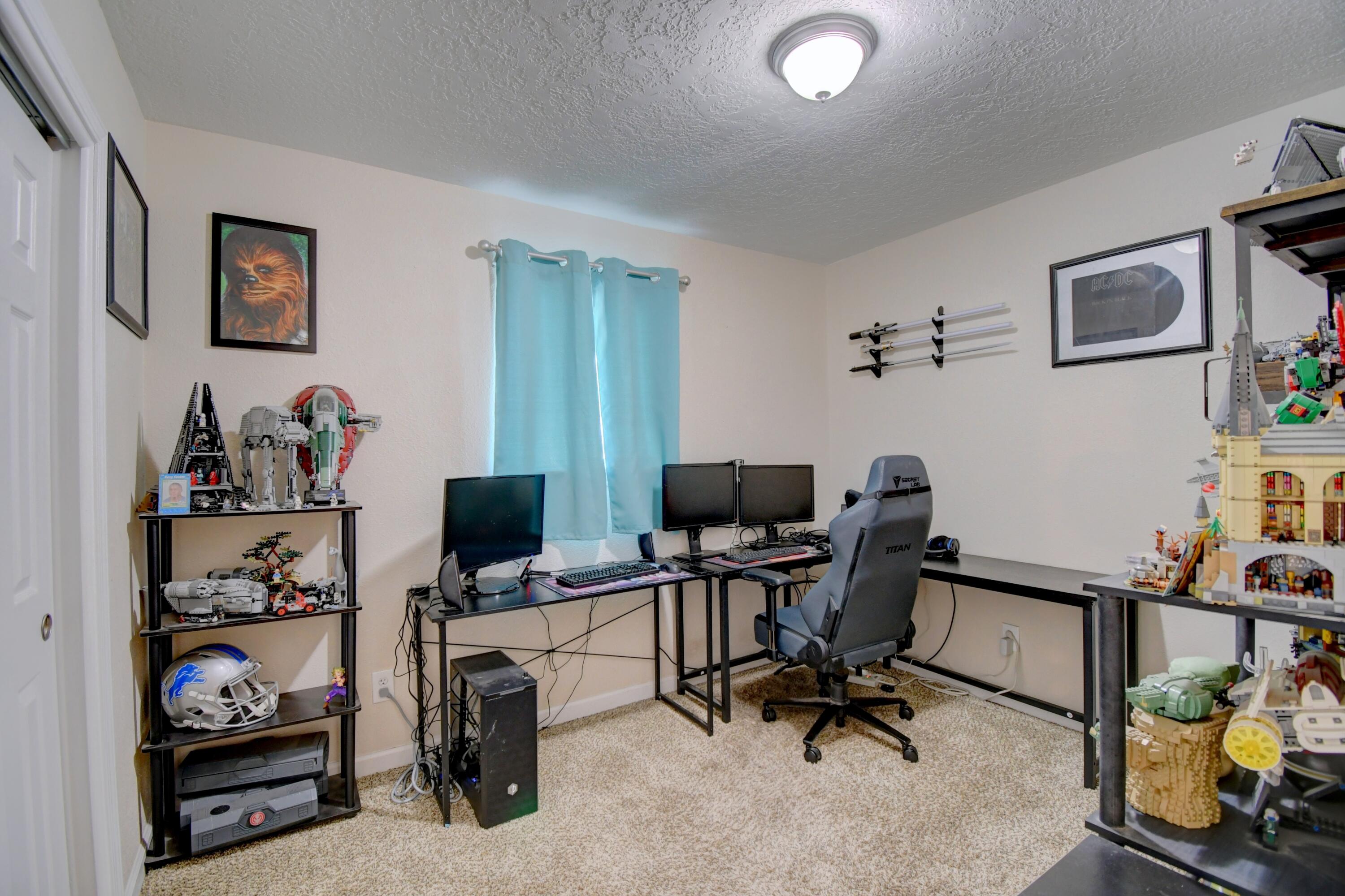 709 NAKOMIS Drive NE
