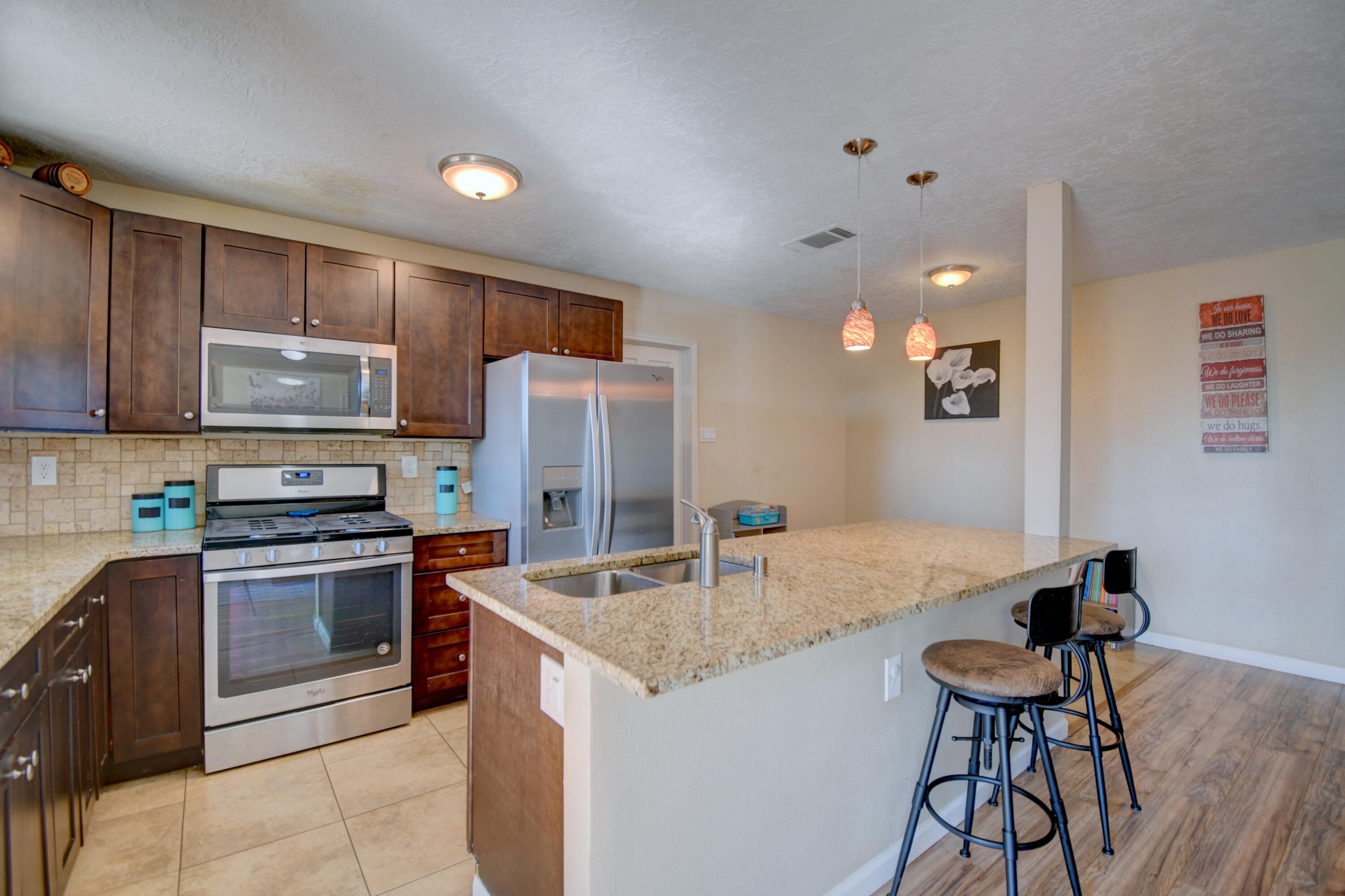 709 NAKOMIS Drive NE