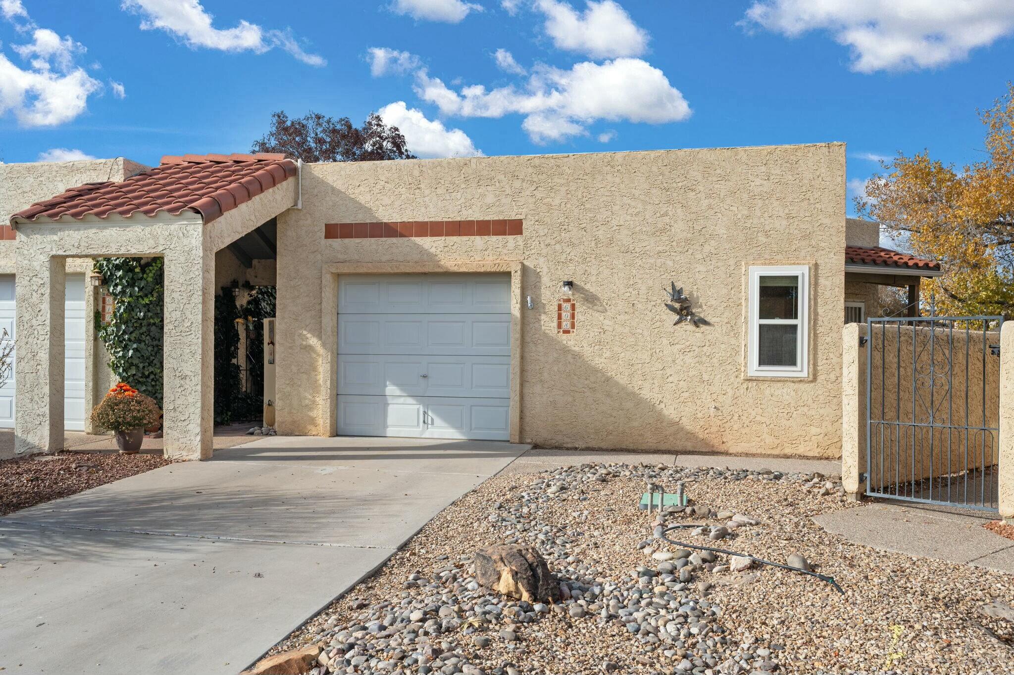 608 EASTLAKE Drive SE