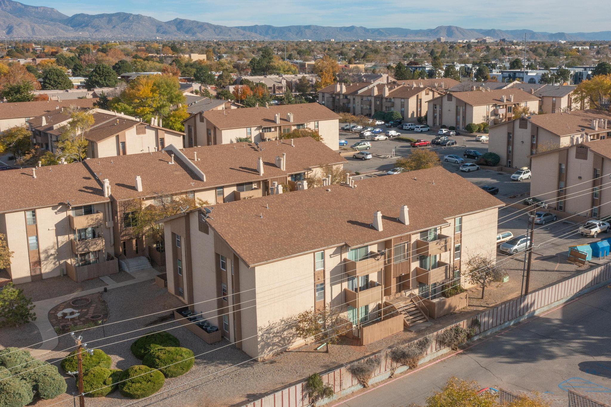 3861 MONTGOMERY Boulevard NE 1401