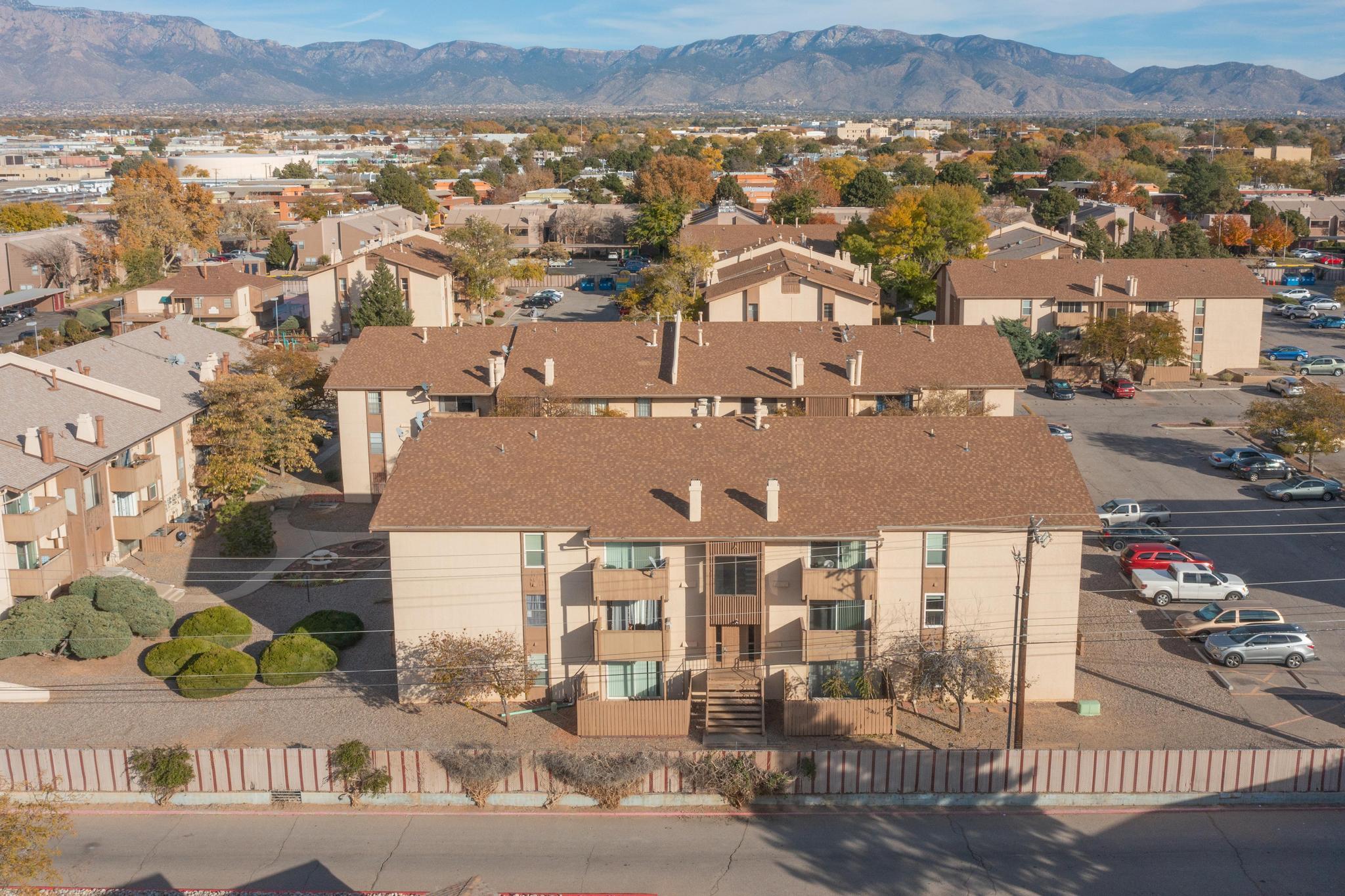 3861 MONTGOMERY Boulevard NE 1401