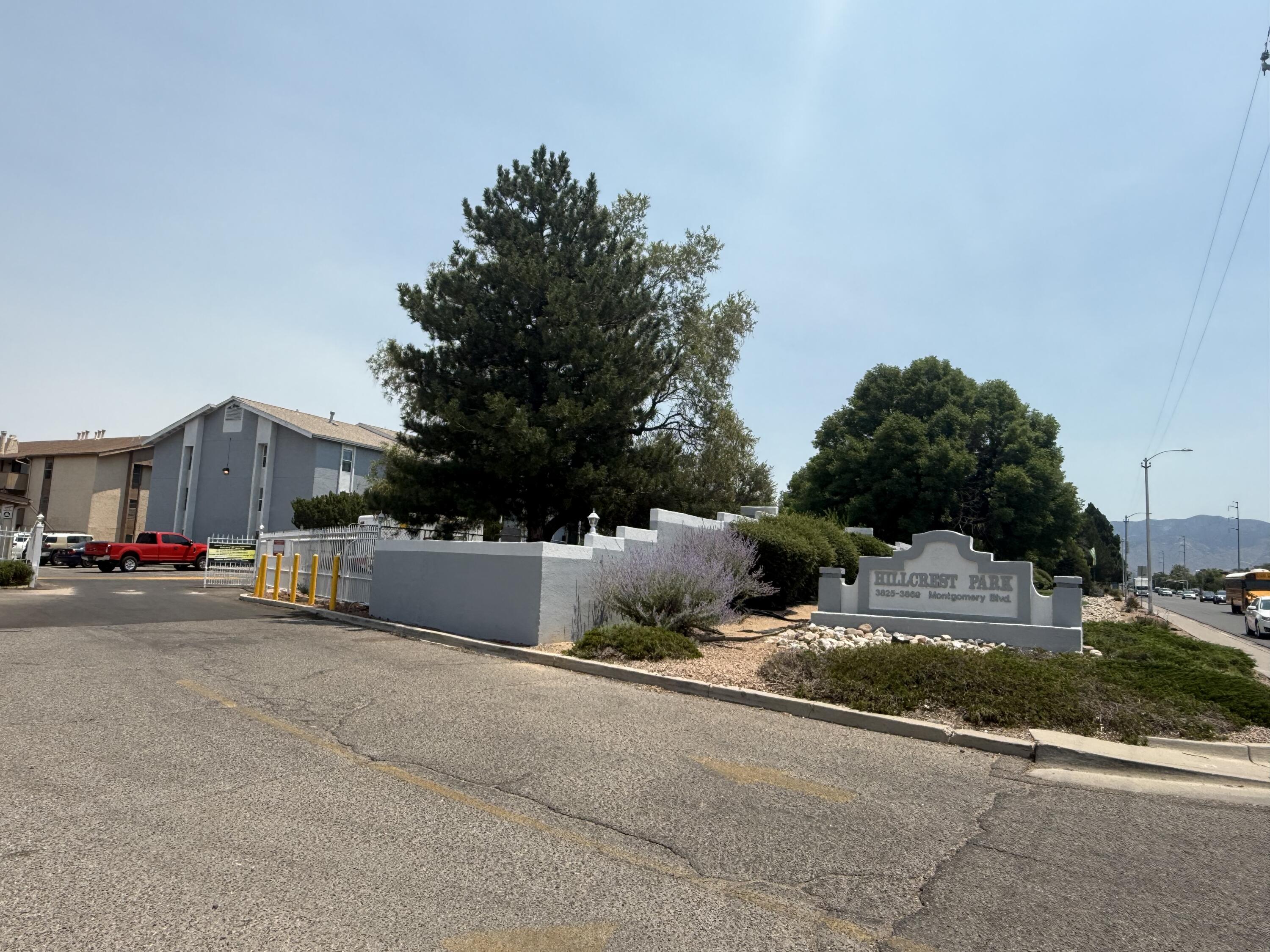 3861 MONTGOMERY Boulevard NE 1401