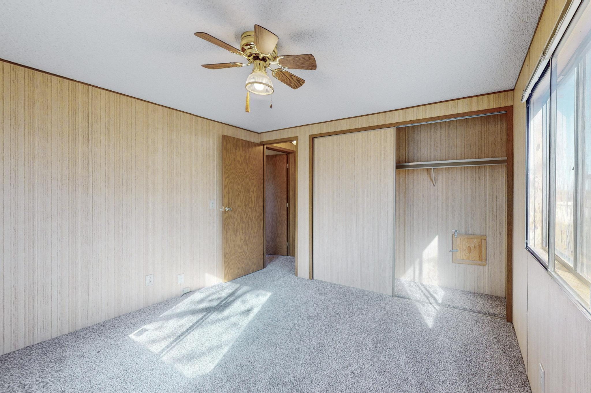 1612 W HANSEN Avenue