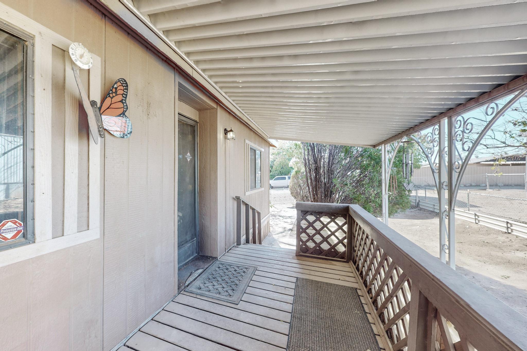 1612 W HANSEN Avenue