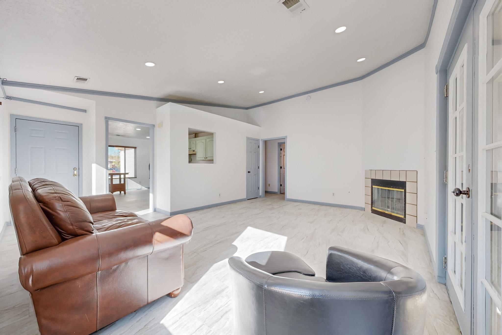 3300 RUNNING BIRD Place NW