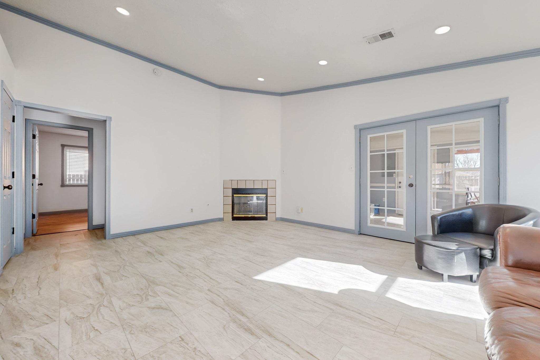 3300 RUNNING BIRD Place NW