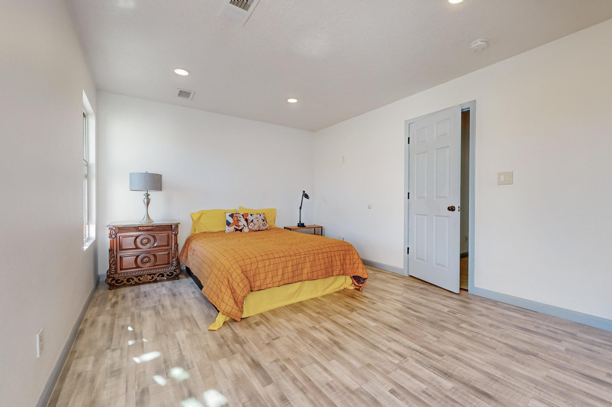 3300 RUNNING BIRD Place NW