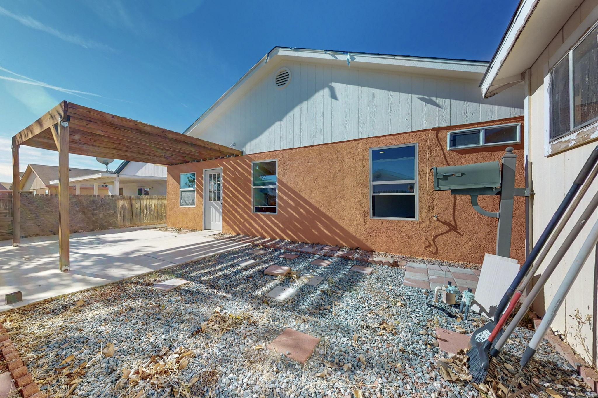 3300 RUNNING BIRD Place NW