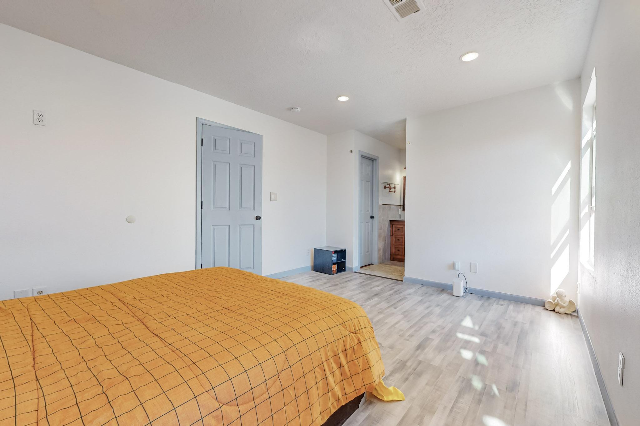 3300 RUNNING BIRD Place NW