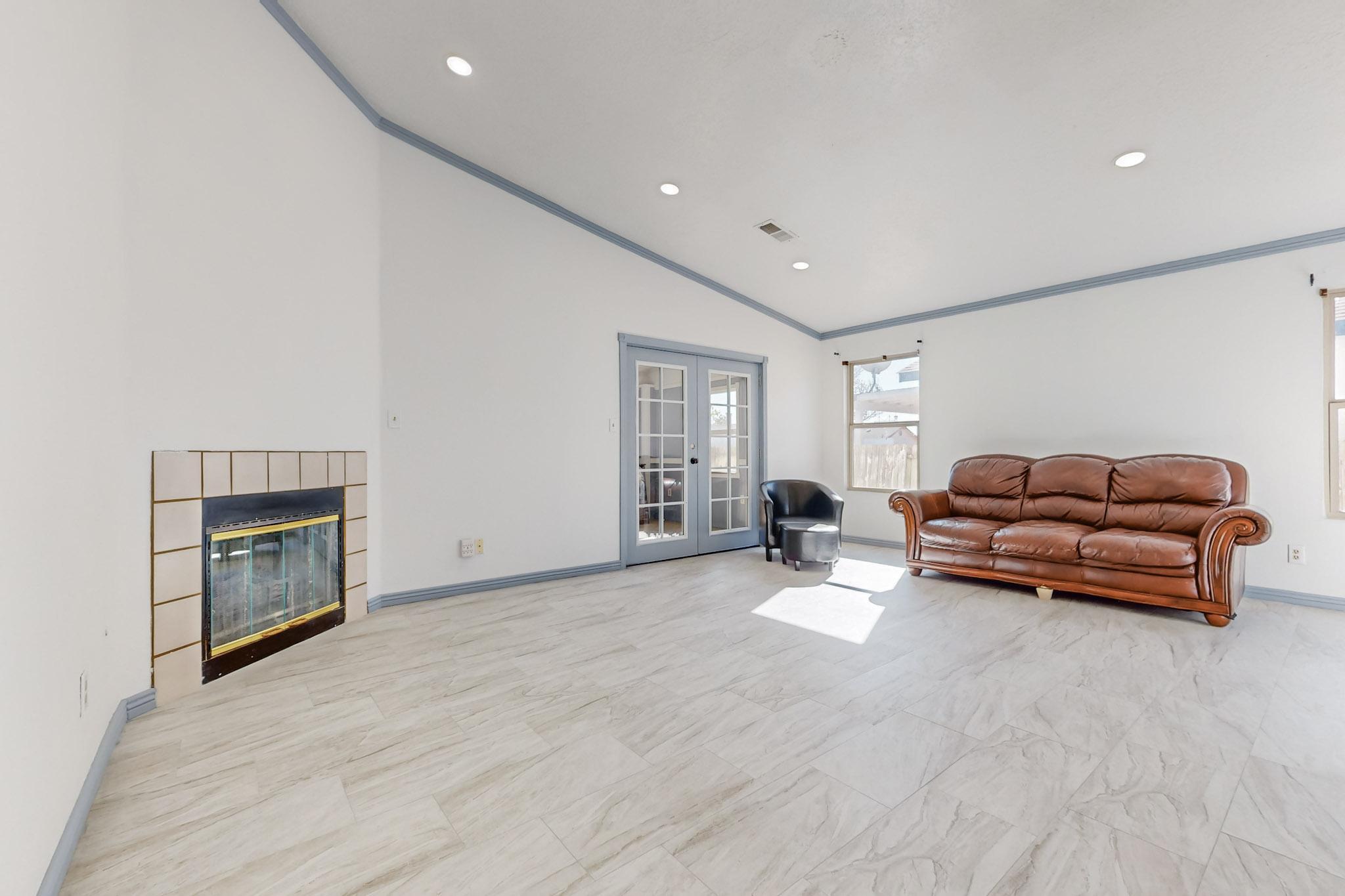 3300 RUNNING BIRD Place NW