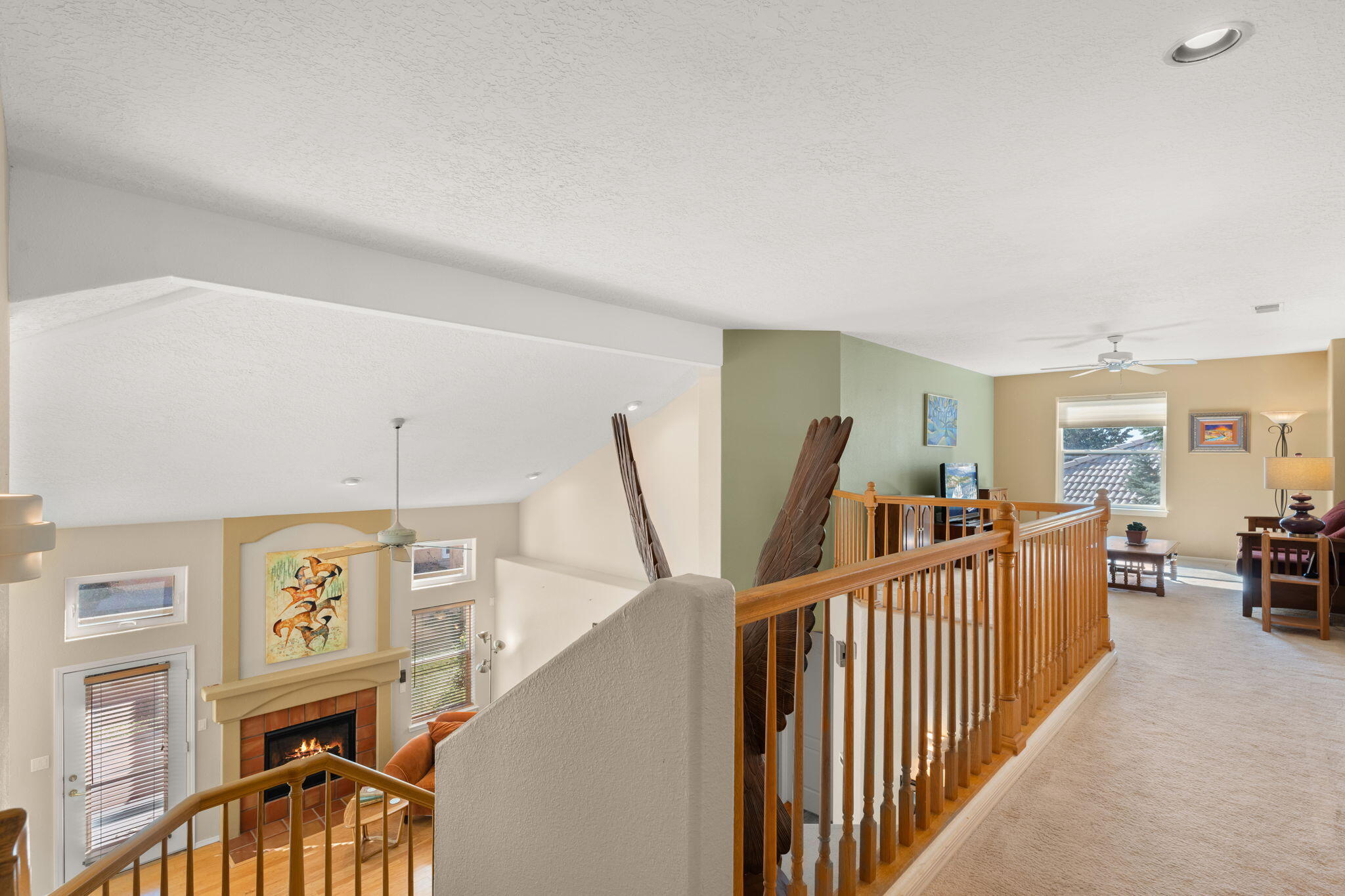1402 CANYON HILLS Drive NE