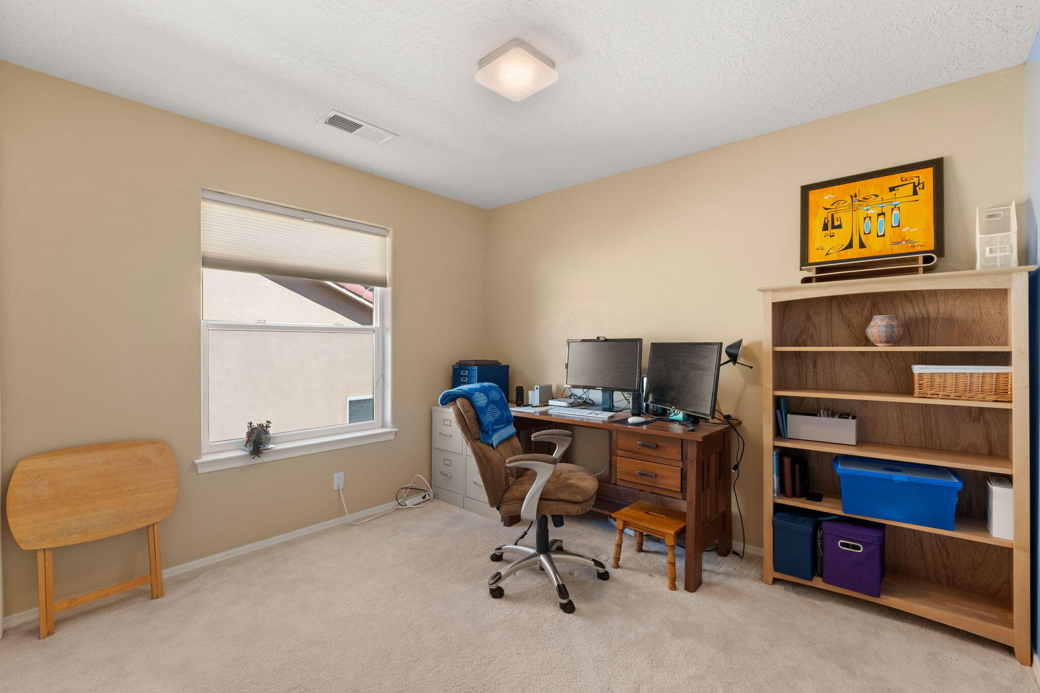 1402 CANYON HILLS Drive NE