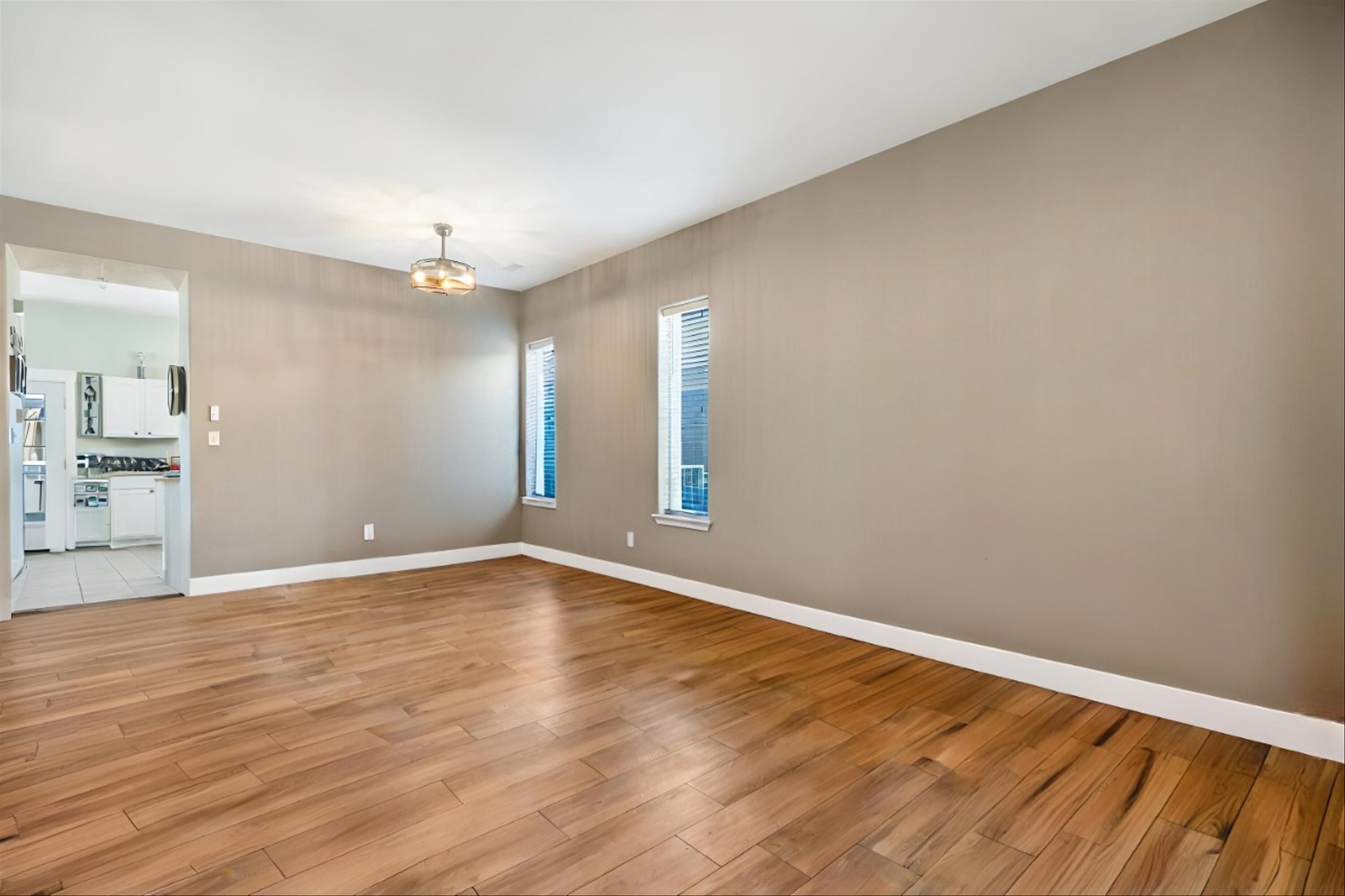 10605 CALLE MERIDA NW