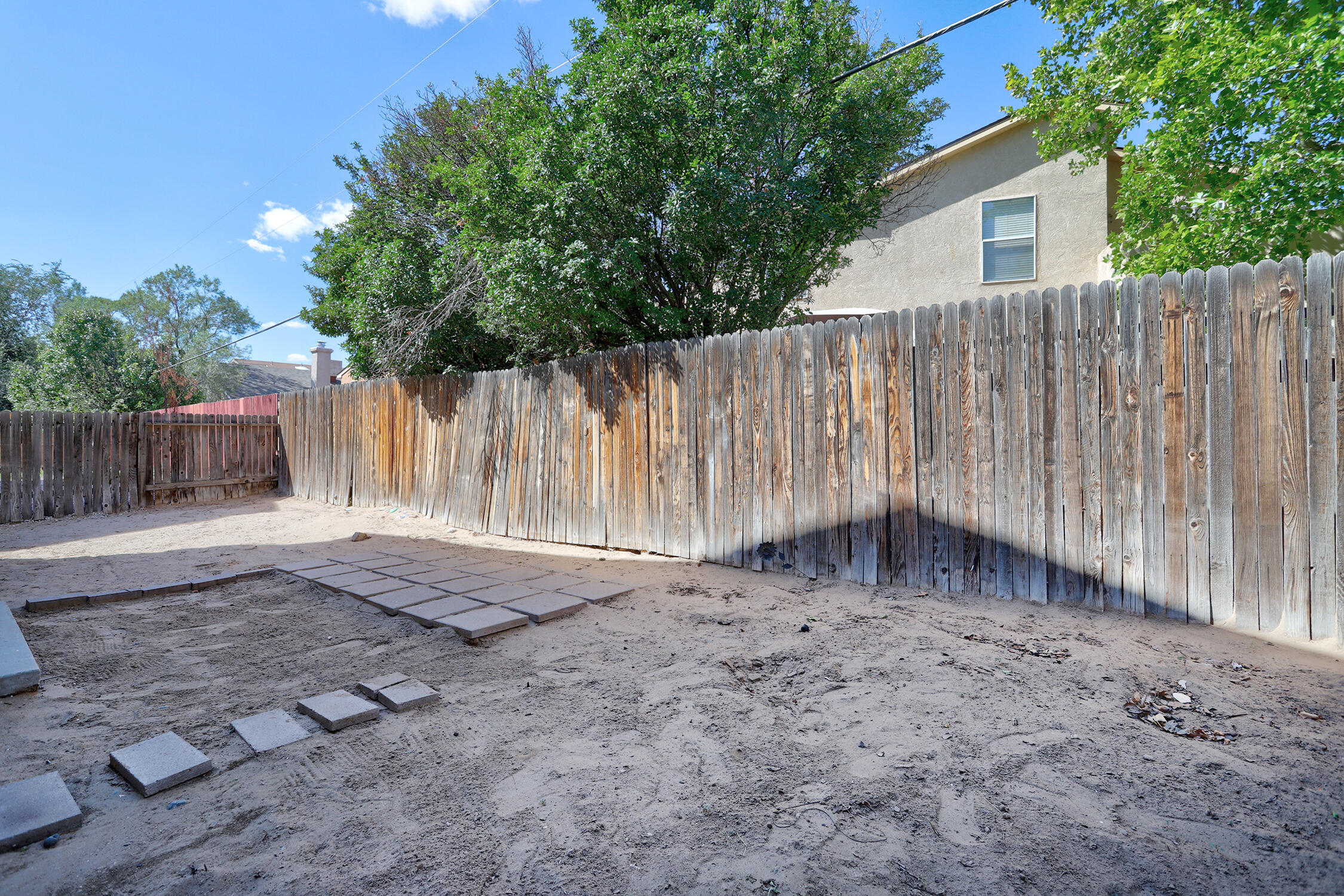 2215 SEA FOAM Street NW