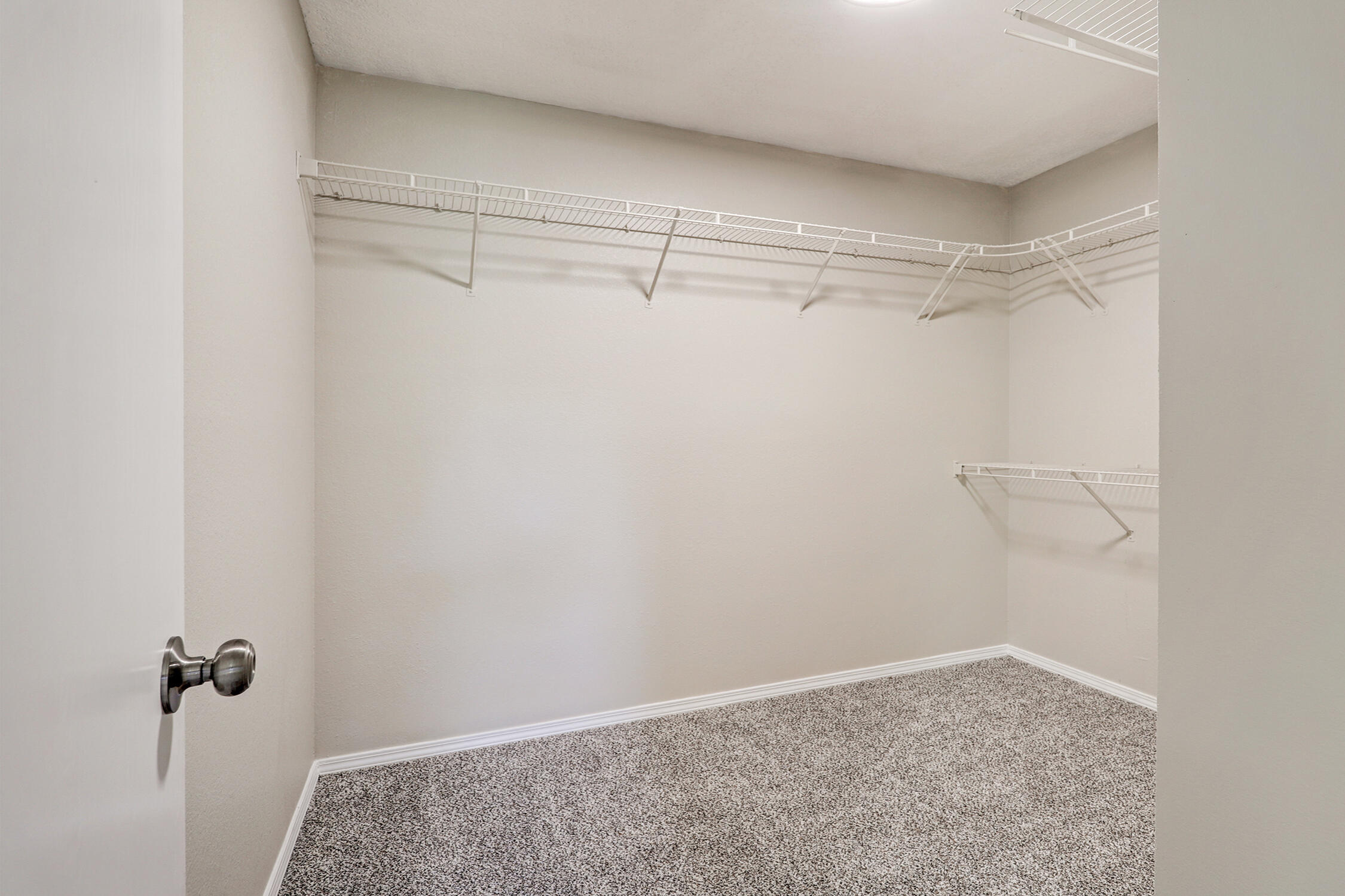 2215 SEA FOAM Street NW