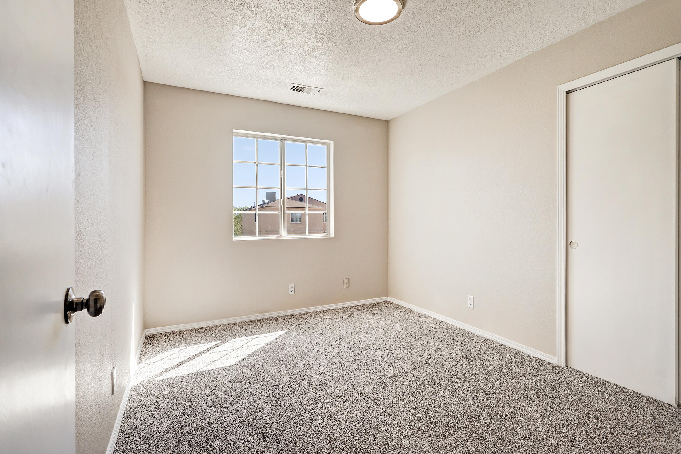 2215 SEA FOAM Street NW