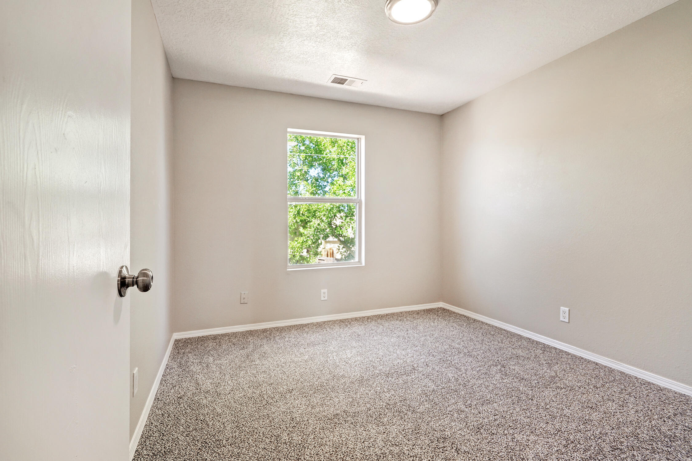 2215 SEA FOAM Street NW