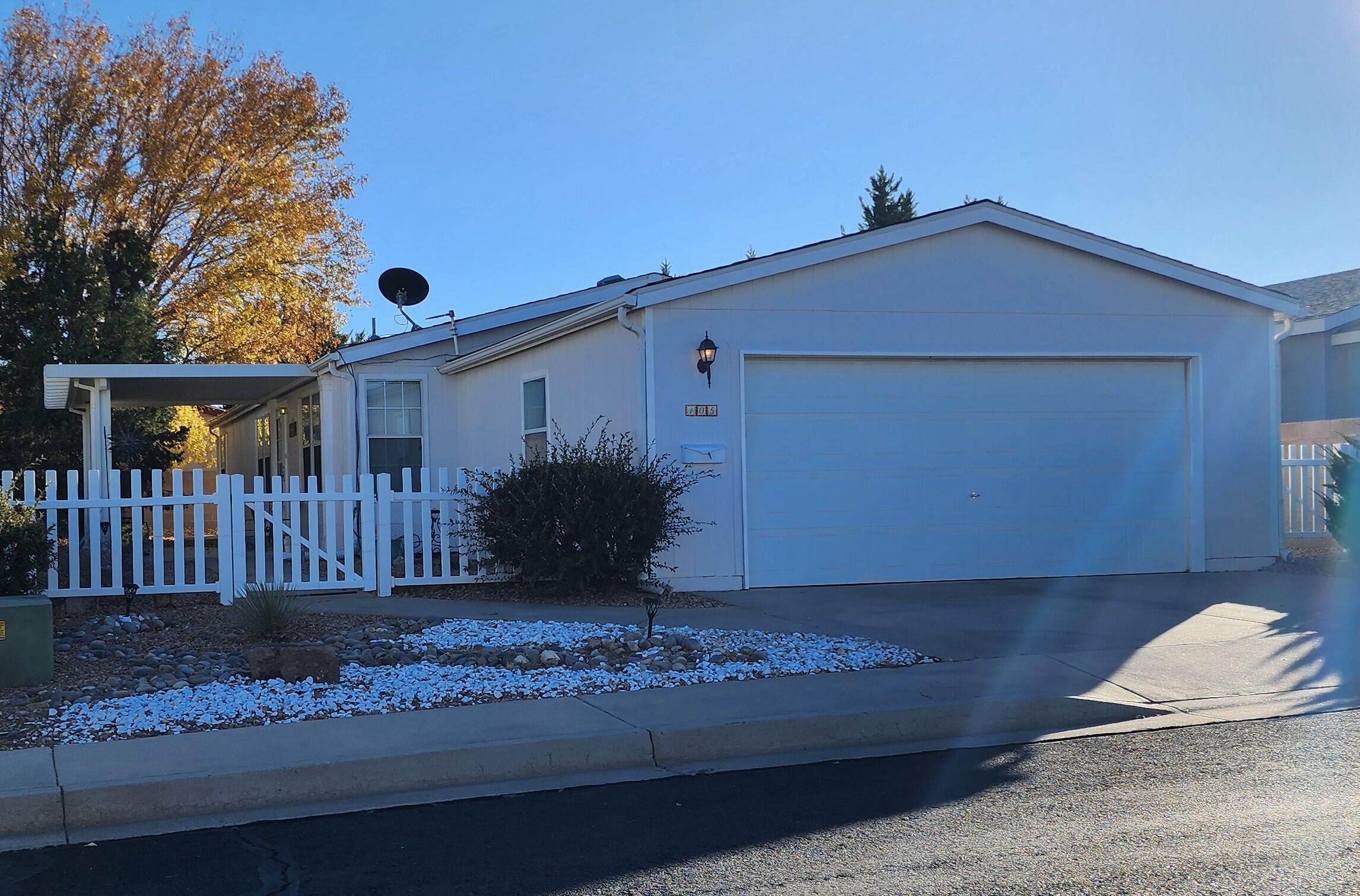 105 SUNRISE BLUFFS Drive