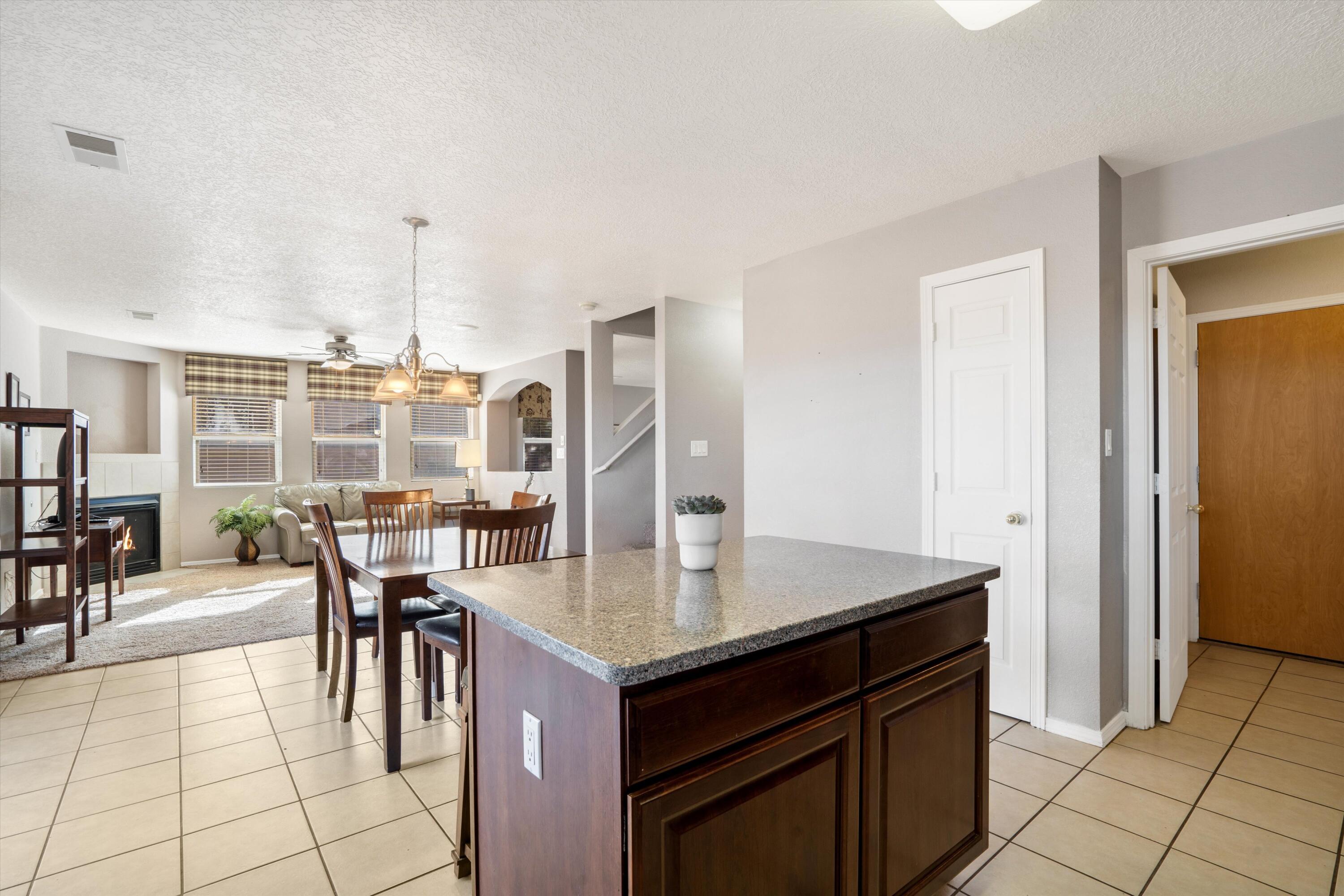 6651 MOUNTAIN HAWK Loop NE