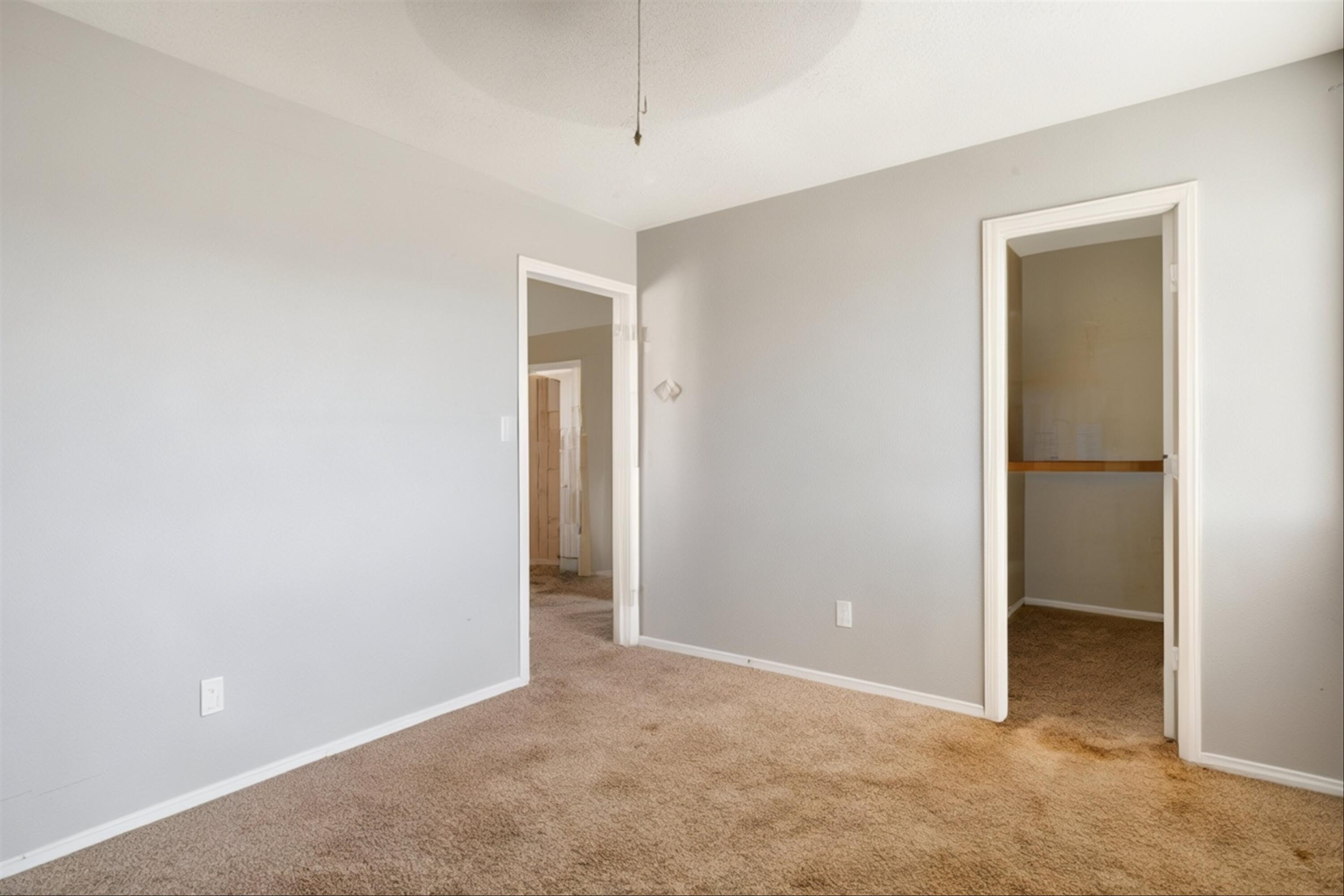 6651 MOUNTAIN HAWK Loop NE