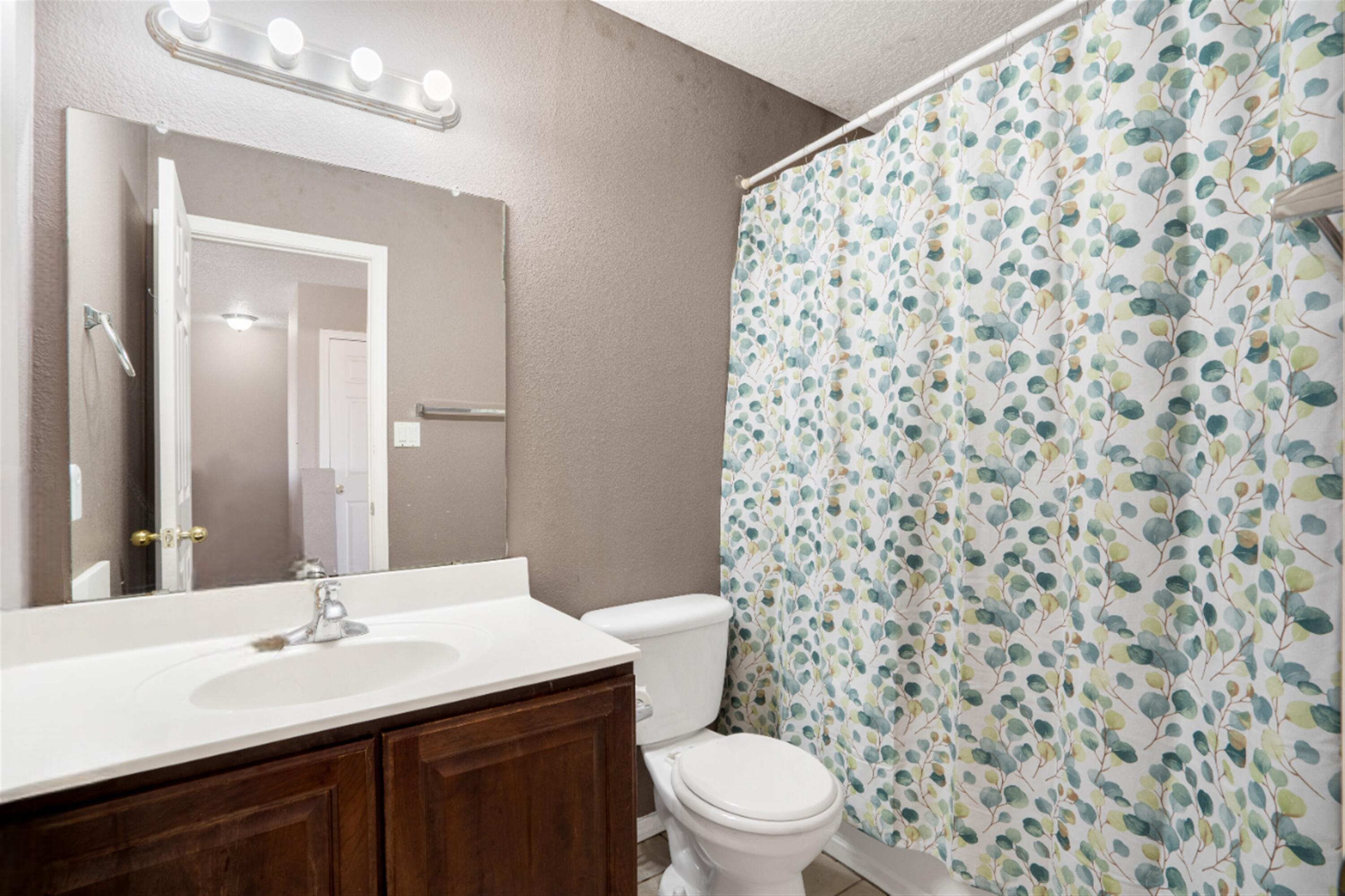 6651 MOUNTAIN HAWK Loop NE