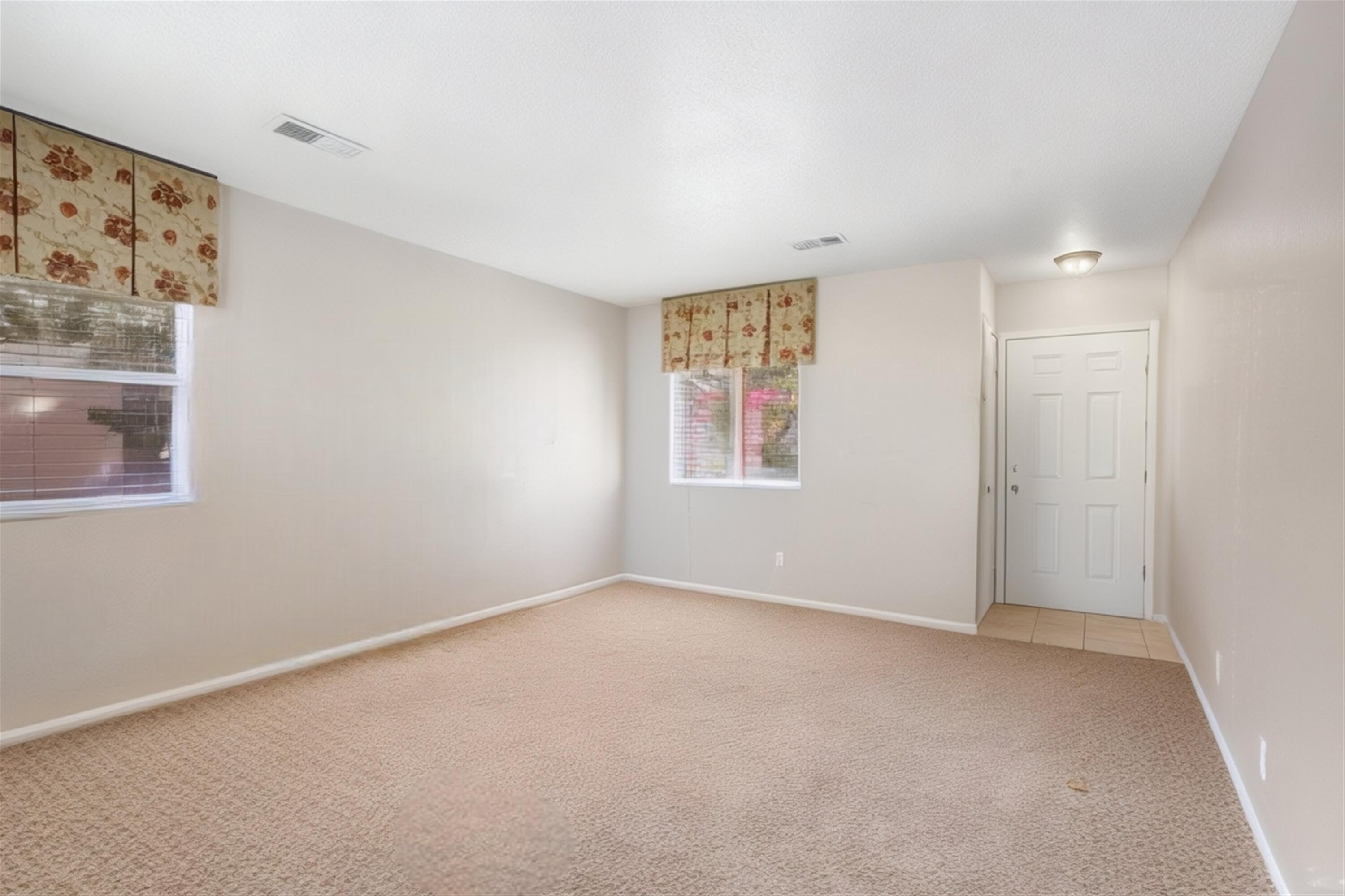 6651 MOUNTAIN HAWK Loop NE