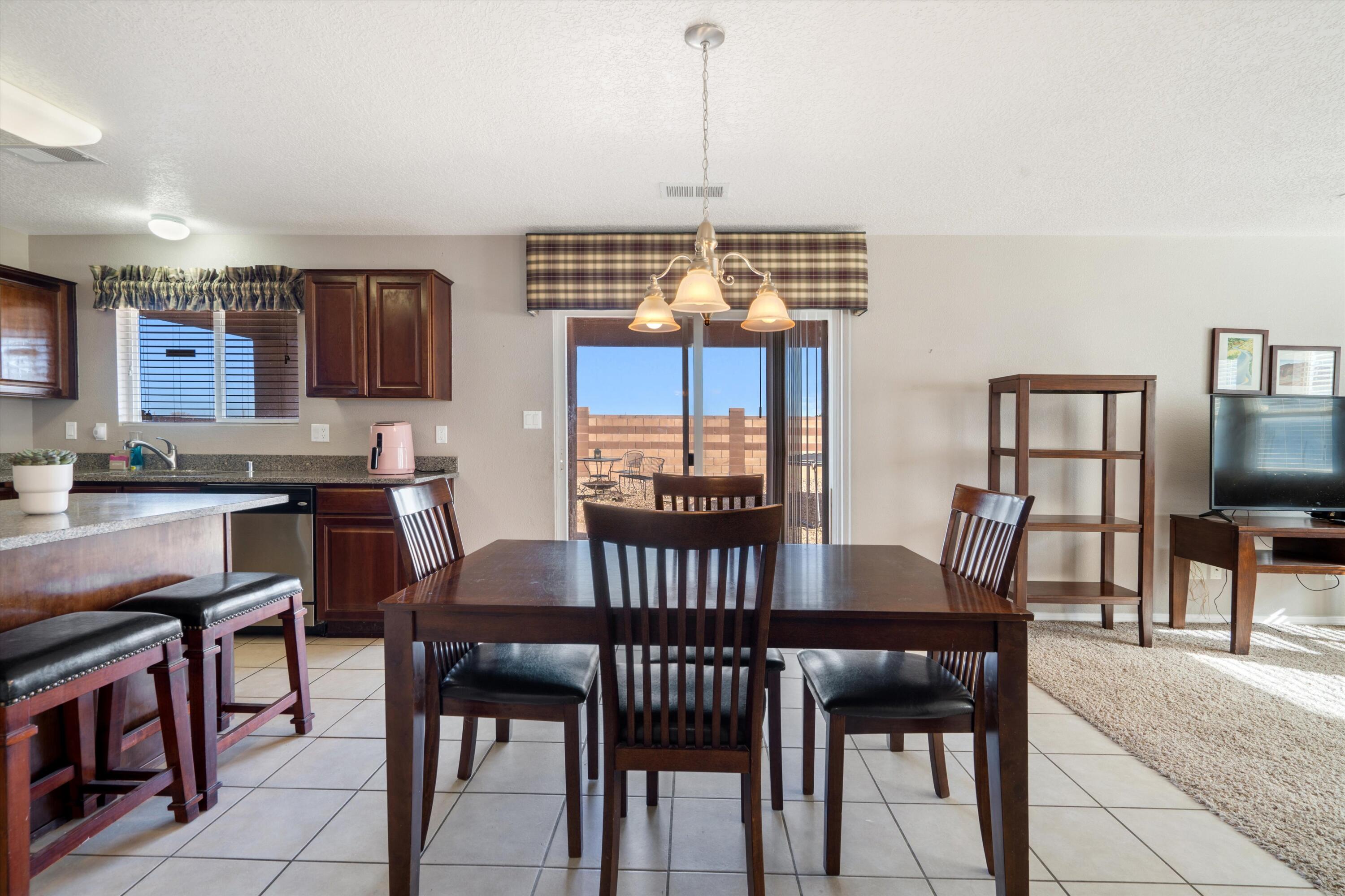 6651 MOUNTAIN HAWK Loop NE