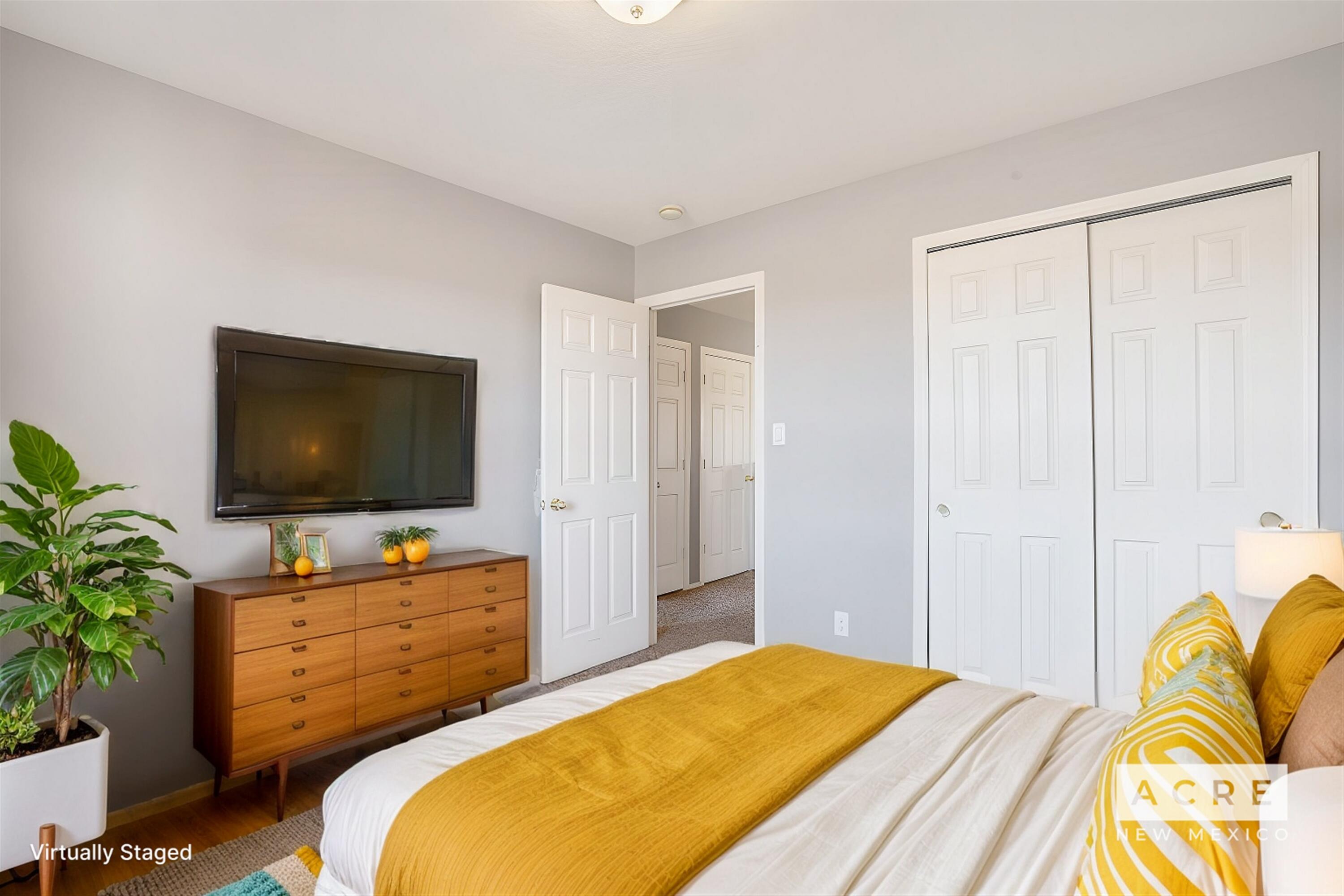 6651 MOUNTAIN HAWK Loop NE