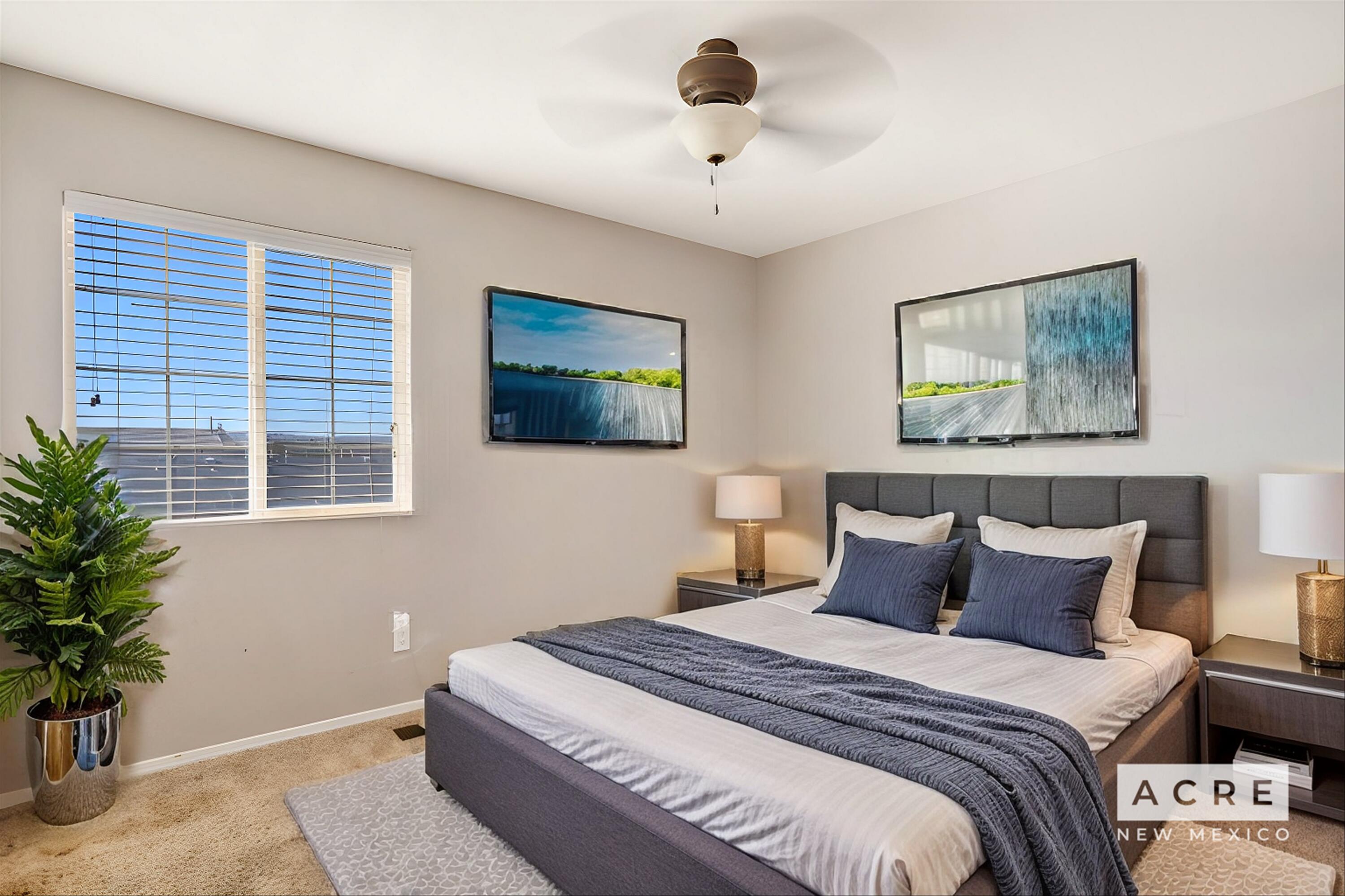 6651 MOUNTAIN HAWK Loop NE