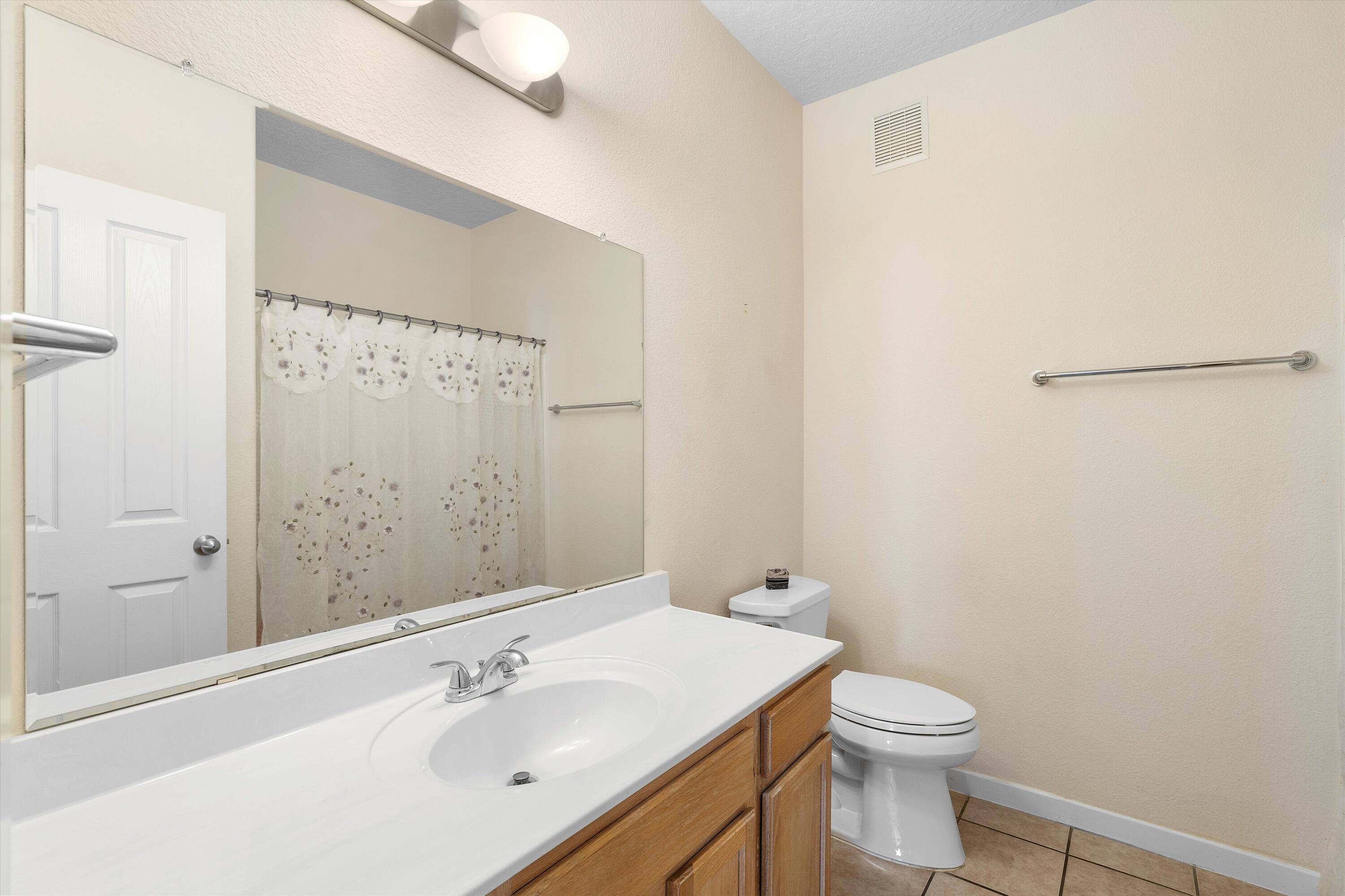 1217 REYNOSA Loop SE