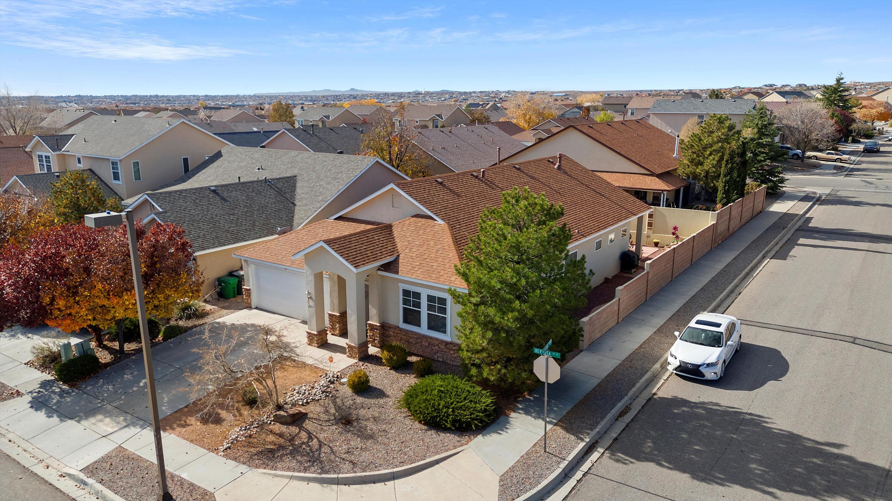 1217 REYNOSA Loop SE