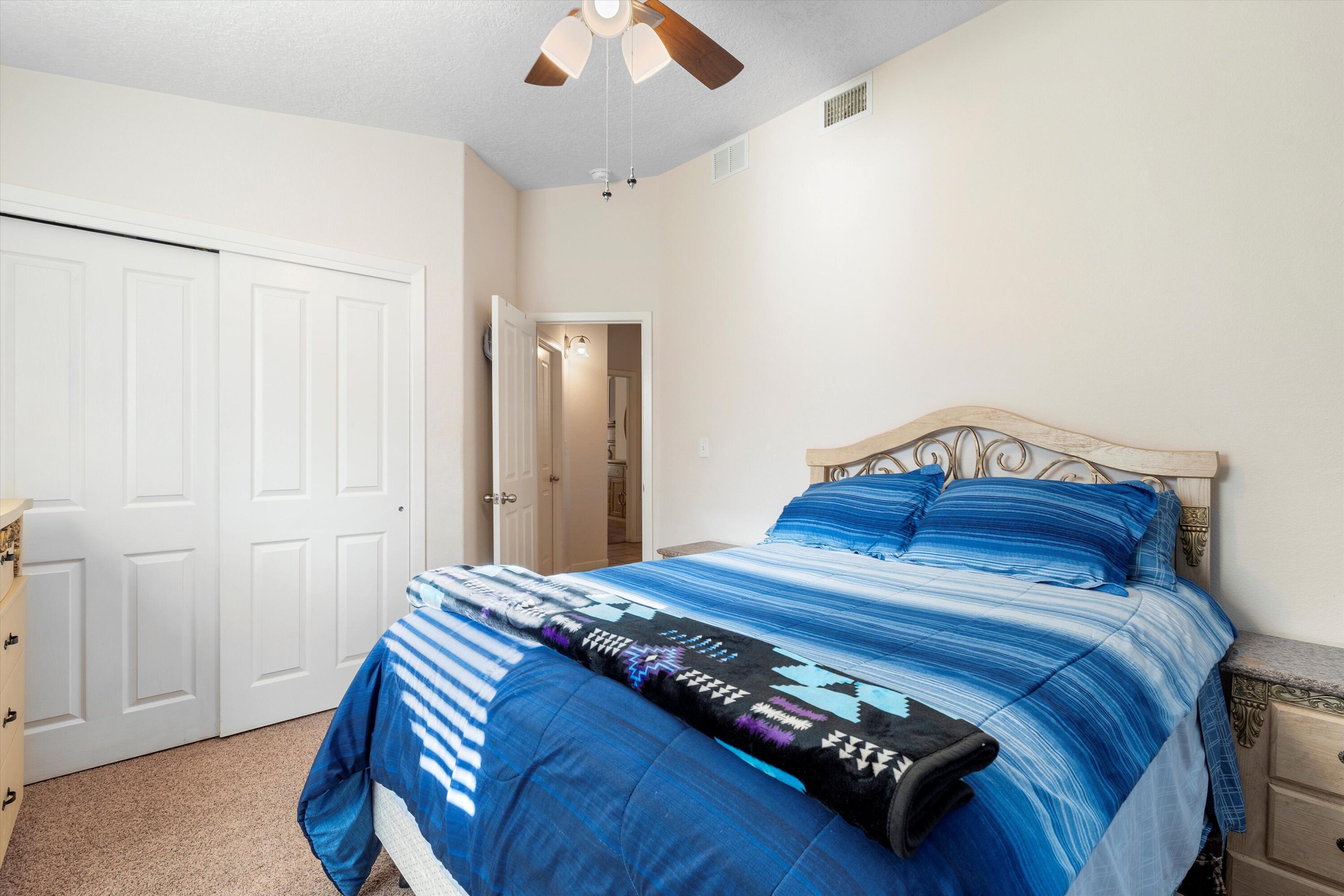 1217 REYNOSA Loop SE