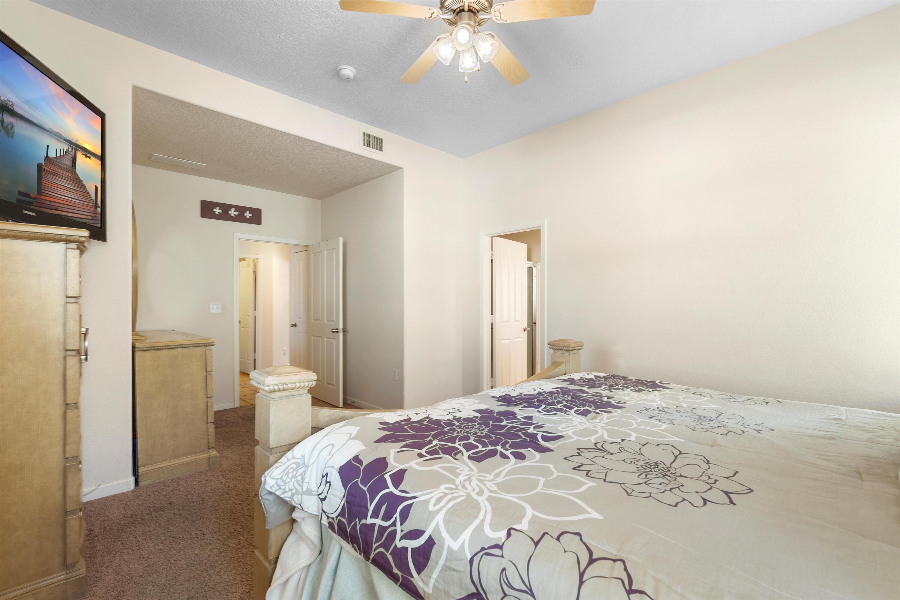 1217 REYNOSA Loop SE