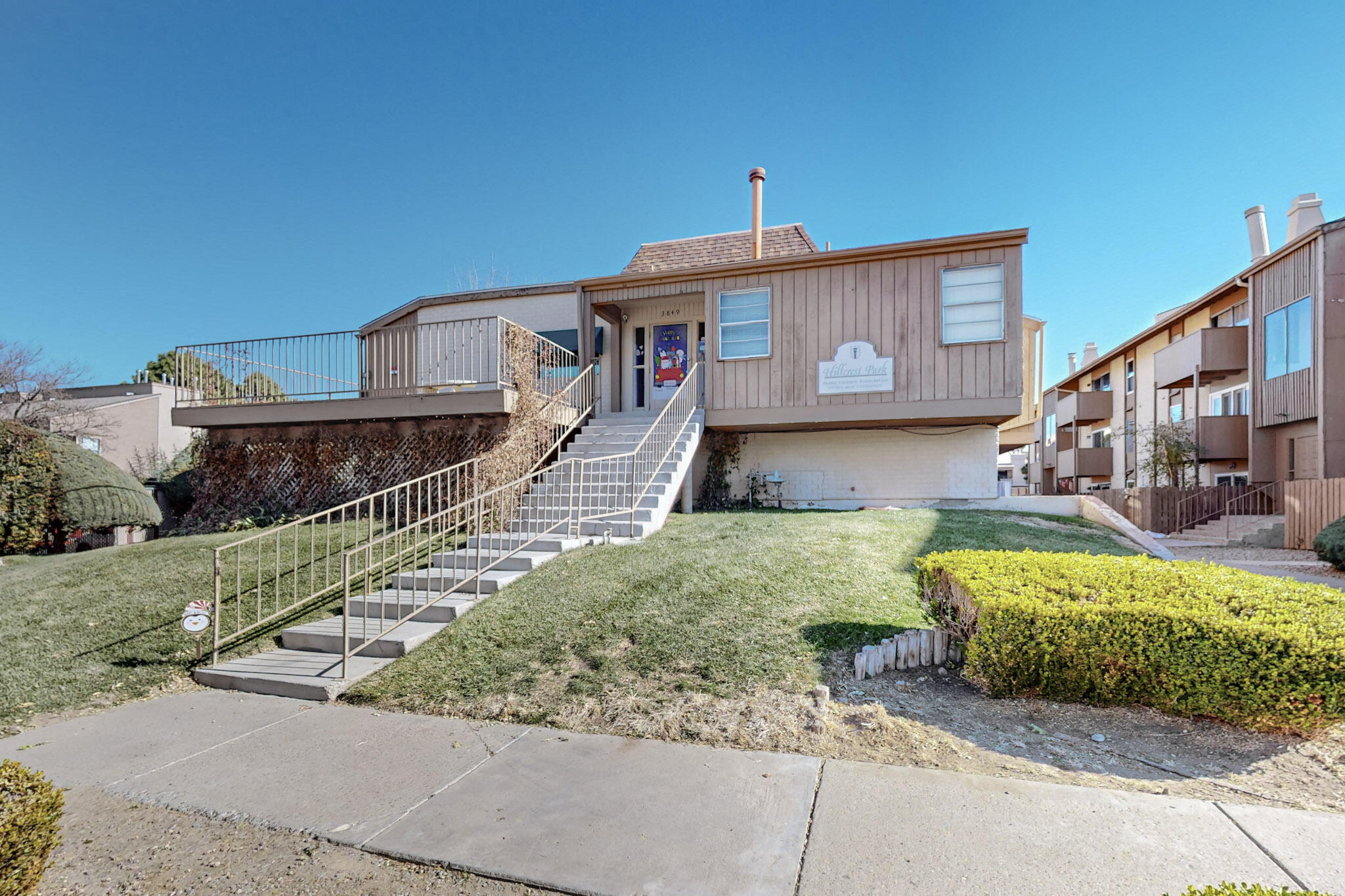 3859 MONTGOMERY Boulevard NE 1331