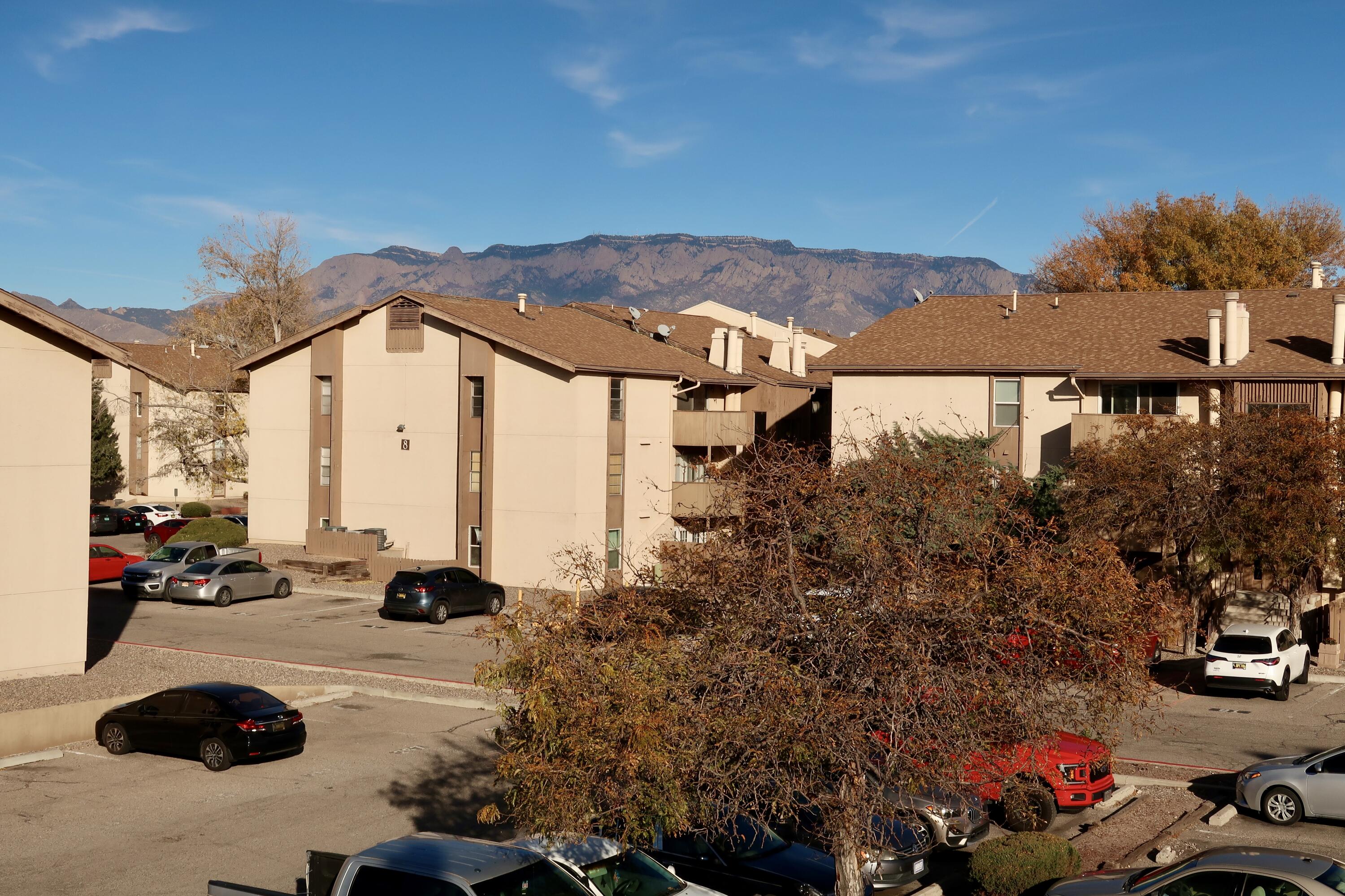 3859 MONTGOMERY Boulevard NE 1331